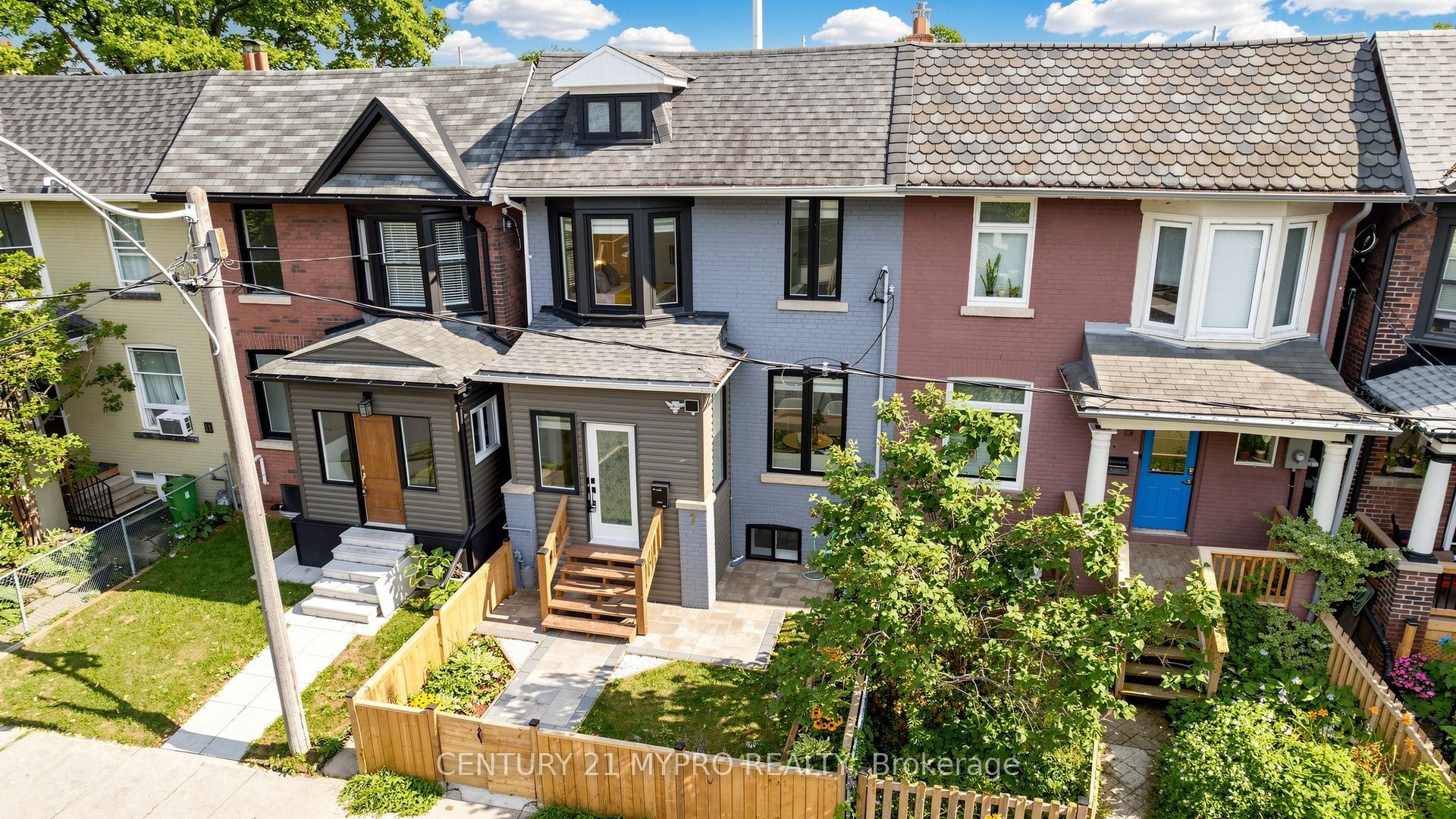 7 Cherry Nook Gardens, Toronto, ON M4L 1J5 photo 5