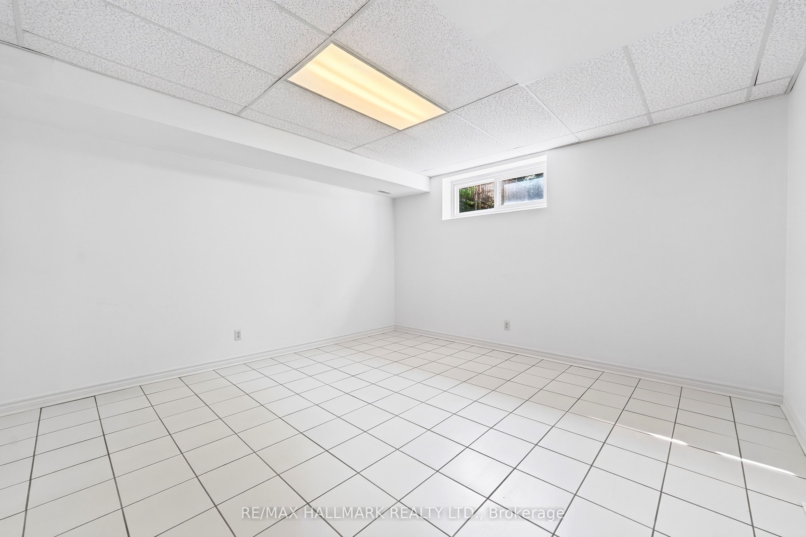 402 Kingston Road LOWER / BSMT, Toronto, ON M4L 1T9 photo 4