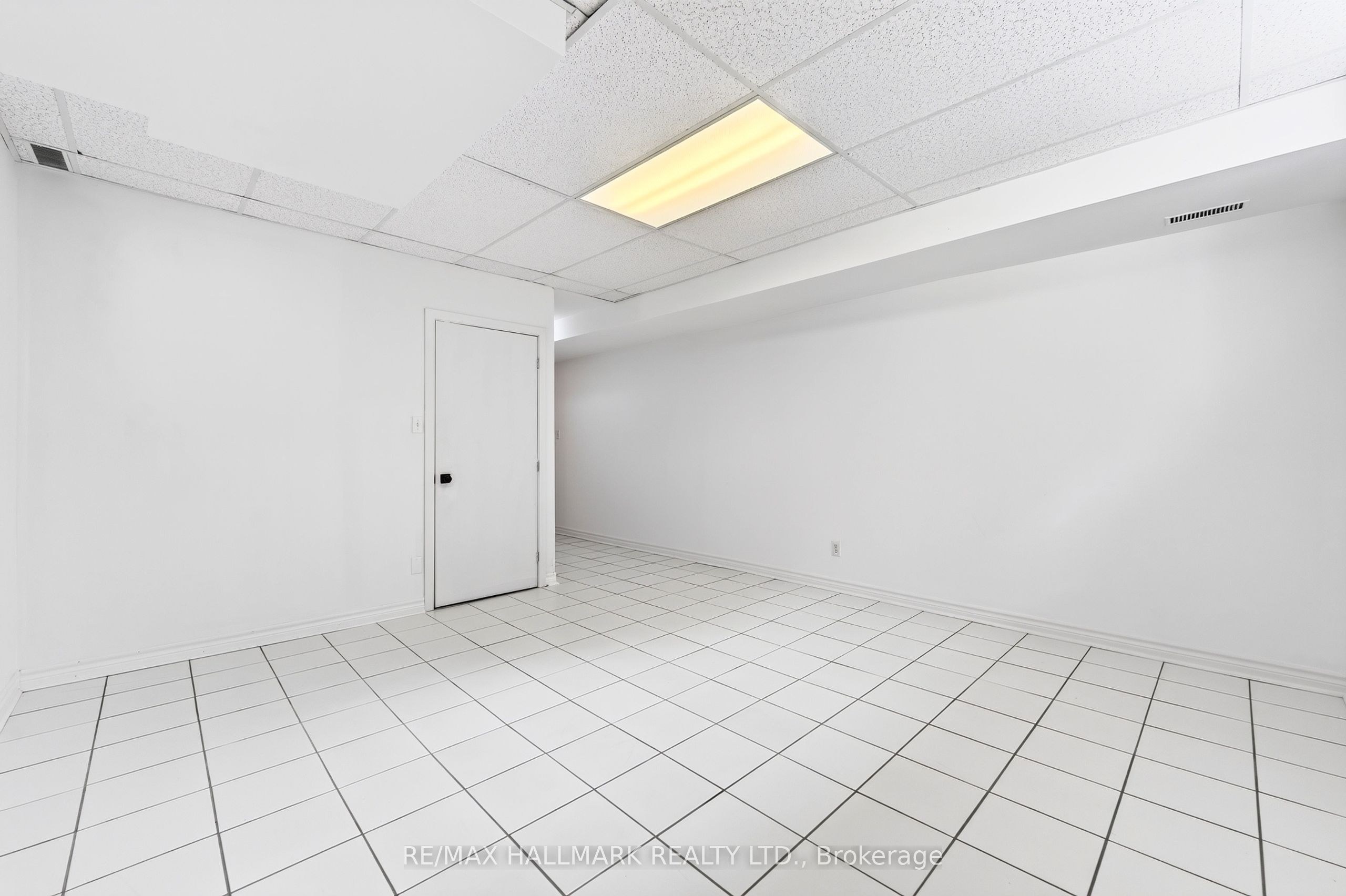 402 Kingston Road LOWER / BSMT, Toronto, ON M4L 1T9 photo 5