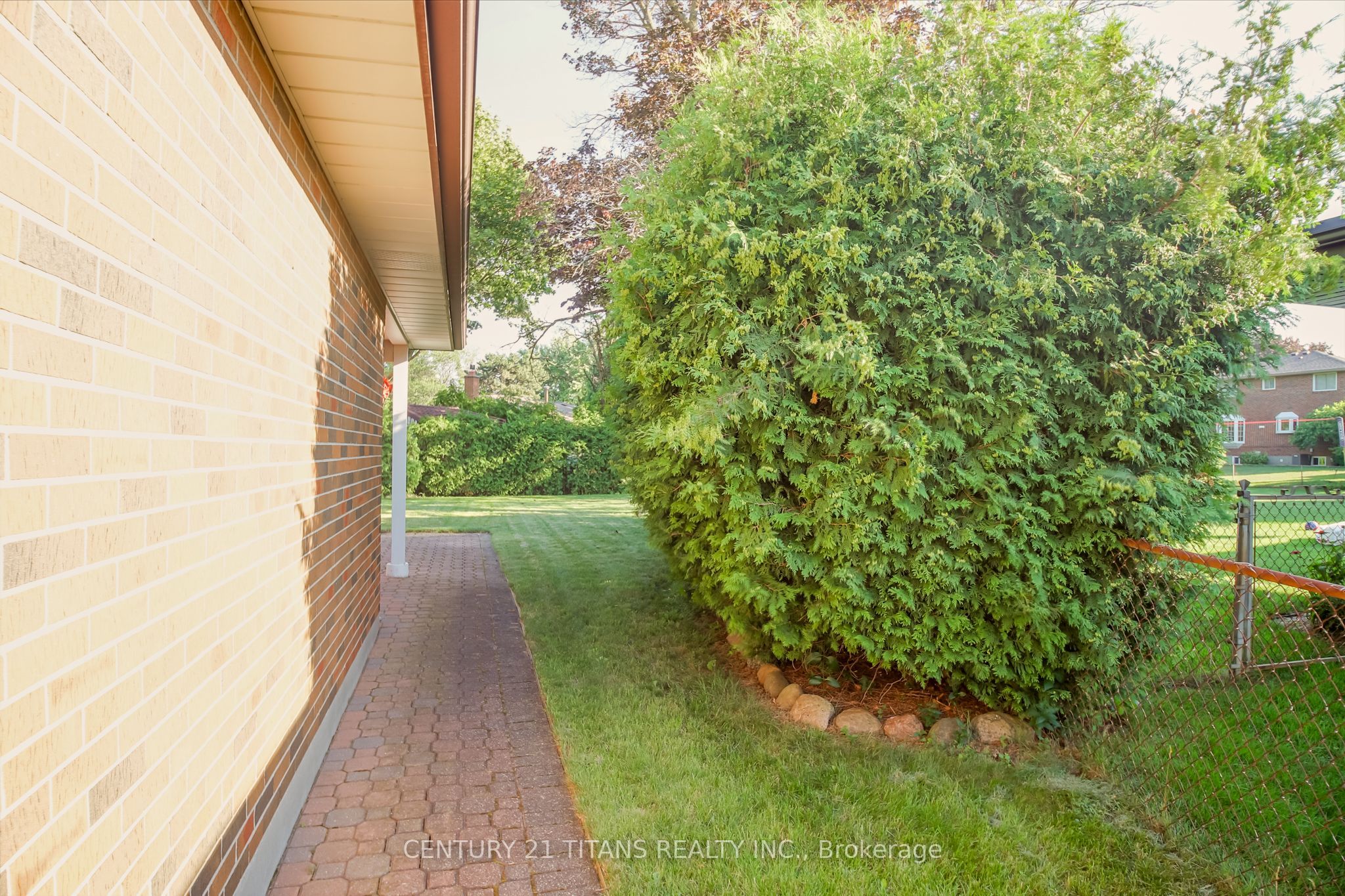 9 Minos Crescent, Toronto, ON M1G 3P8 photo 4
