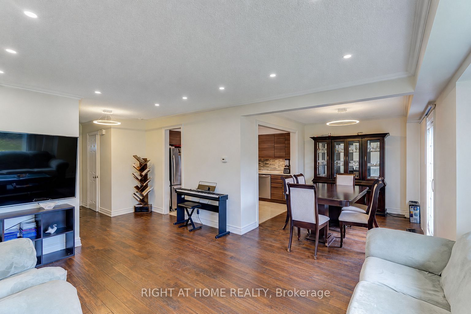 18 Goodfellow Street, Whitby, ON L1P 1C4 photo 5