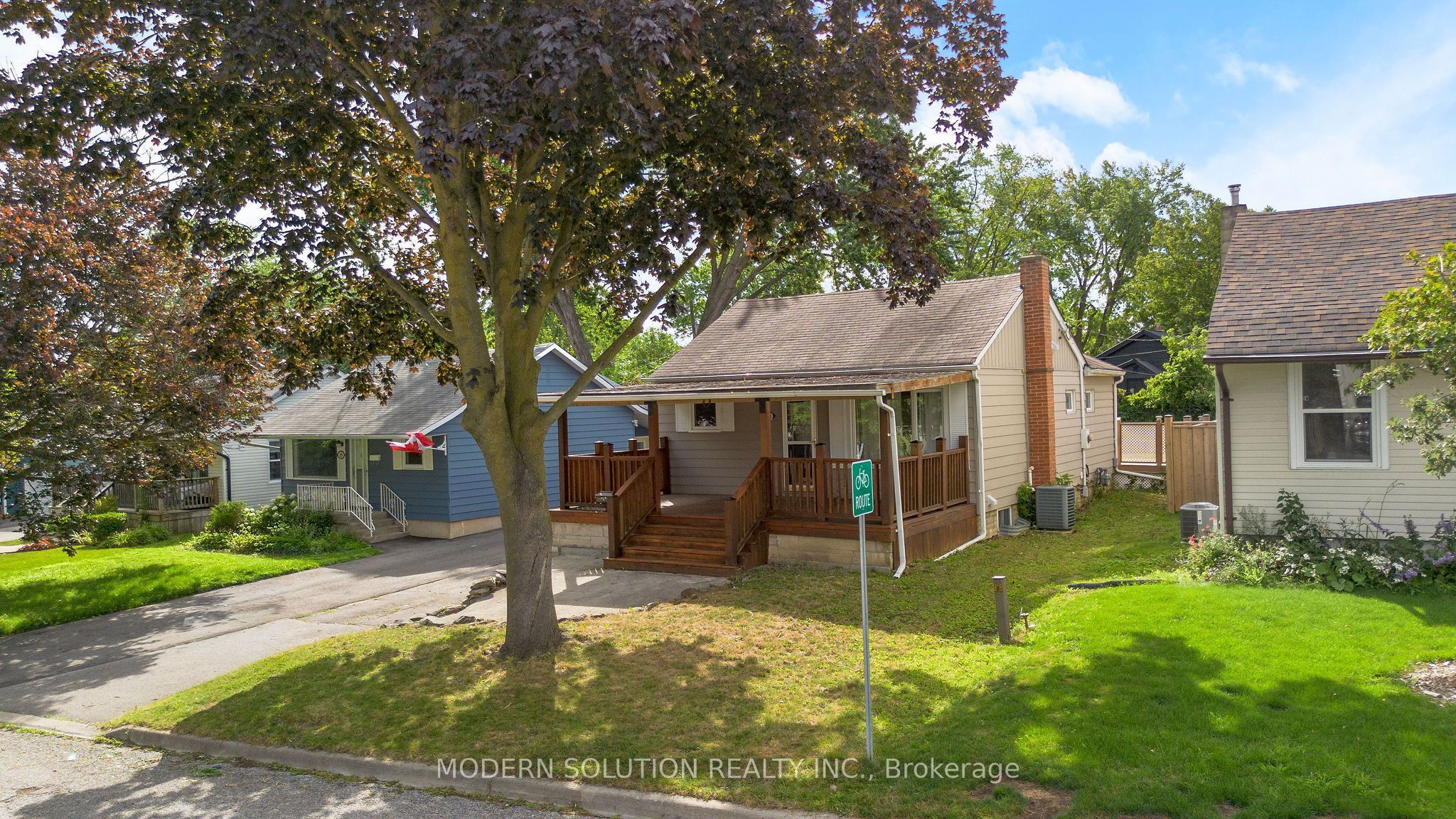 31 Elm Street, Ajax, ON L1S 1W5 photo 3