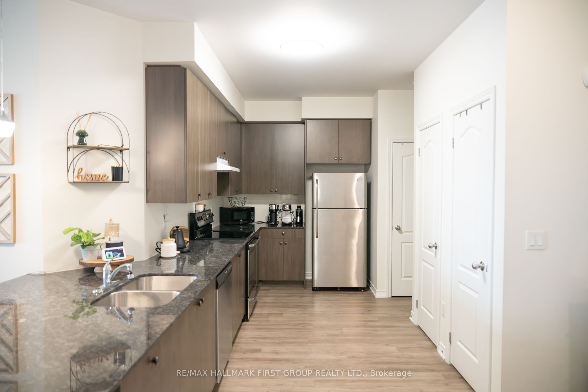 1430 Gord Vinson Avenue 33, Clarington, ON L1E 0J6 photo 5