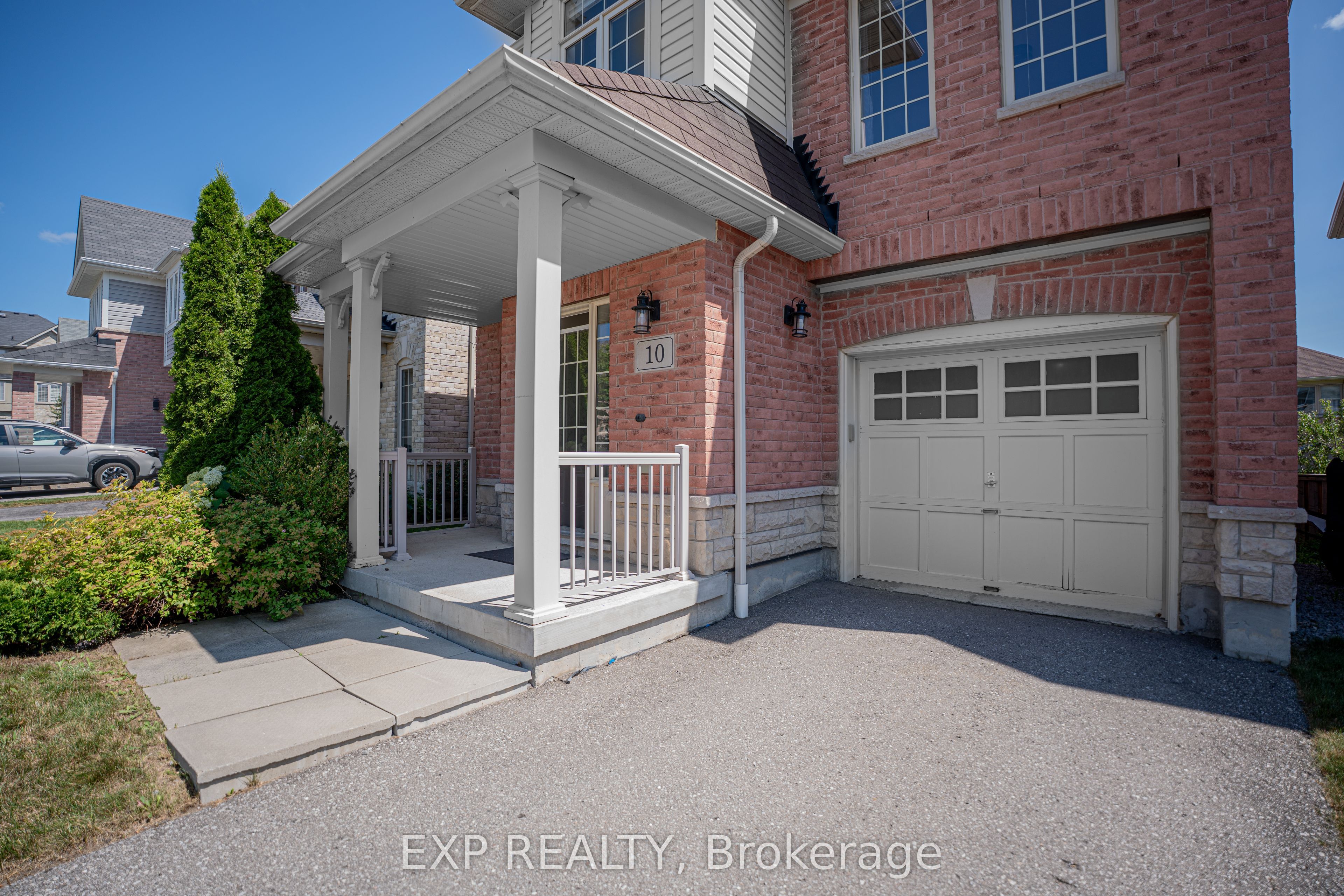 10 Kinrade Crescent, Ajax, ON L1Z 0M6 photo 3