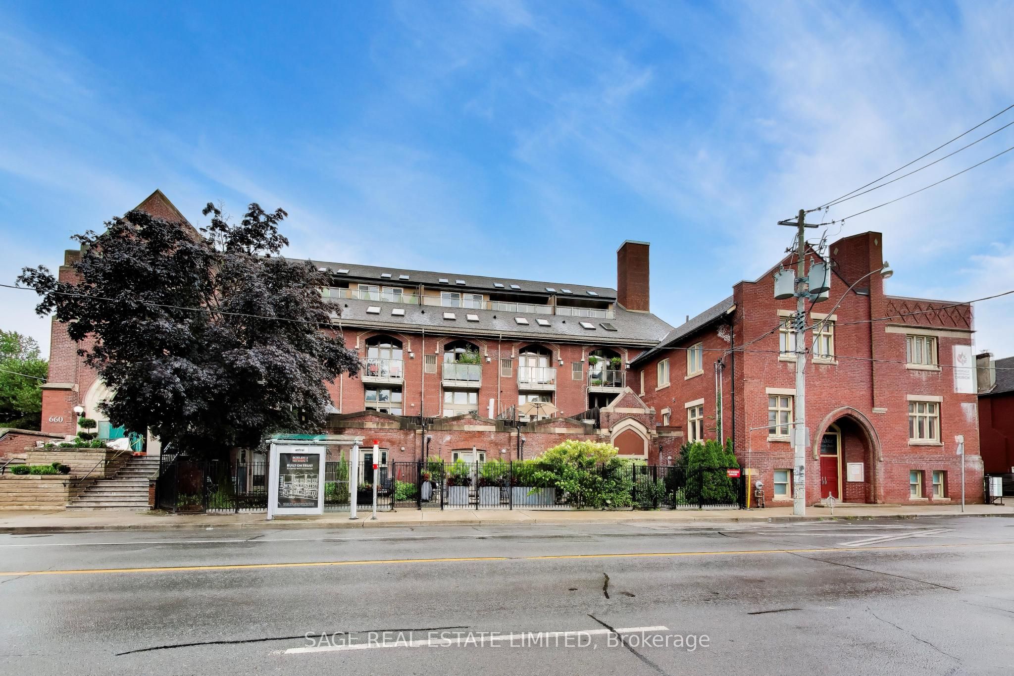 660 Pape Avenue 111, Toronto, ON M4K 3S5 photo 2
