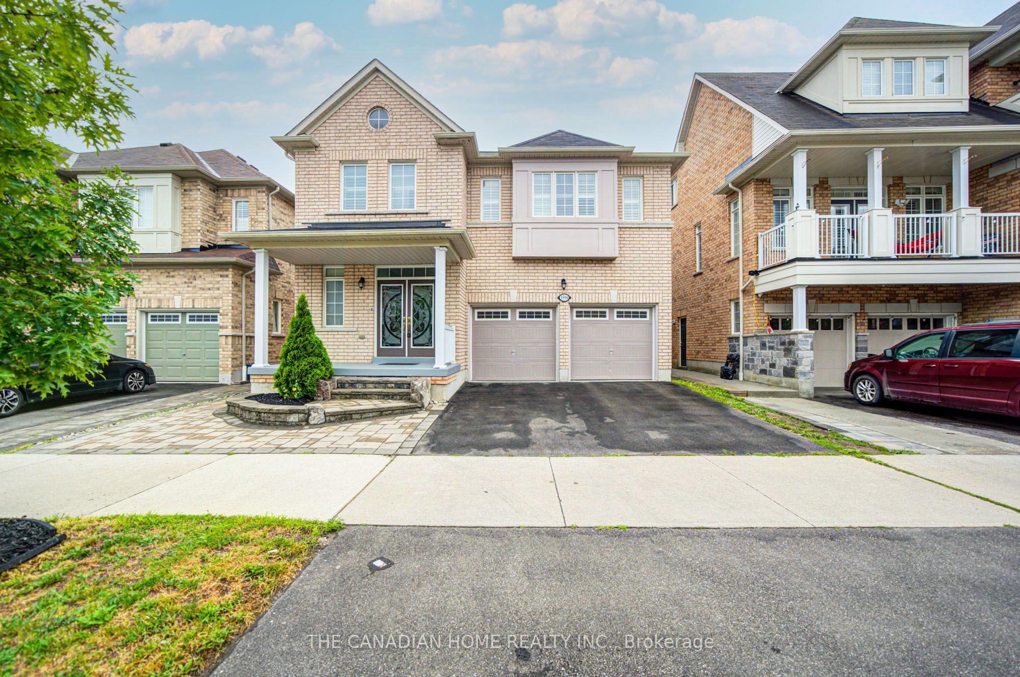 1599 Brandy Court, Pickering, ON L1X 0C8 photo 2