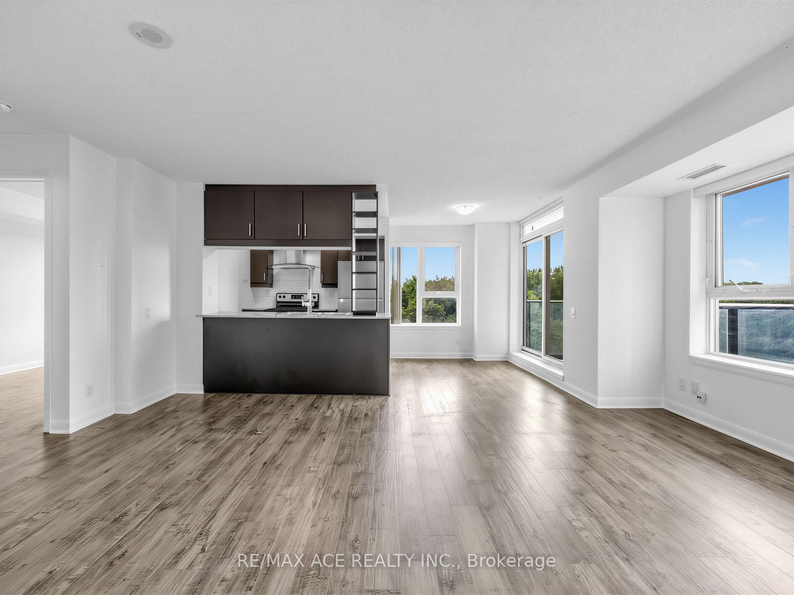 25 Town Centre Court 808, Toronto, ON M1P 0B4 photo 5