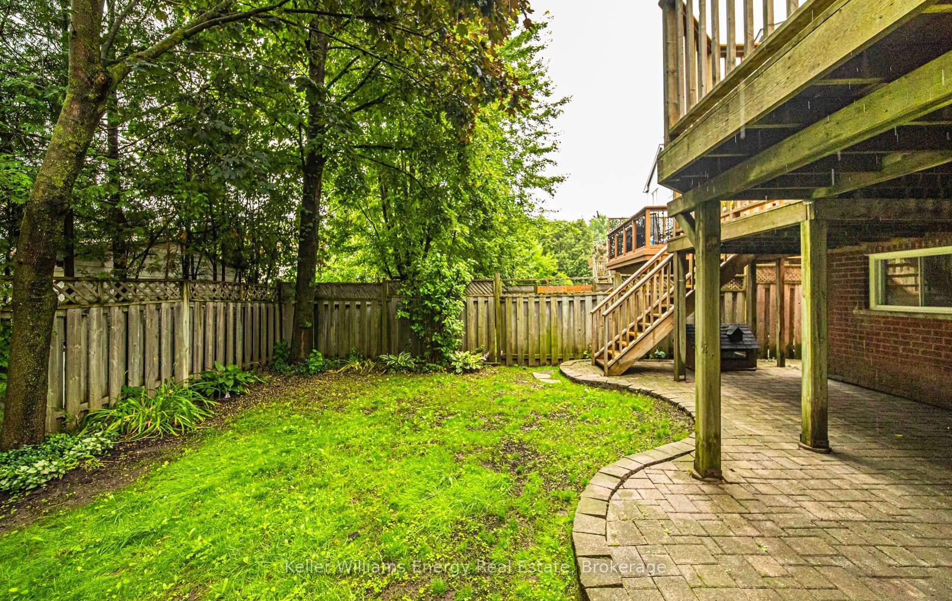 27 Teddington Crescent, Whitby, ON L1R 1S5 photo 5