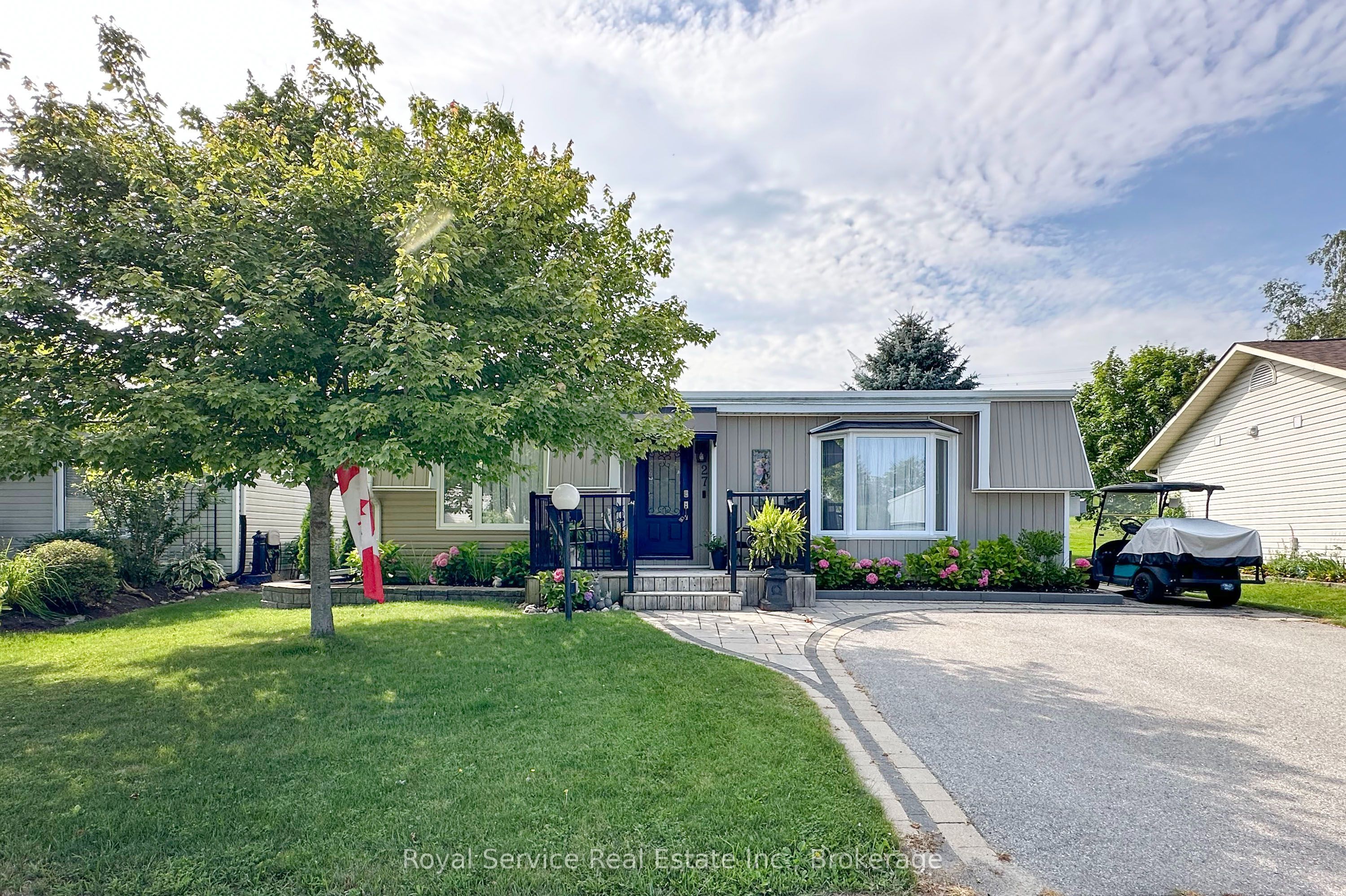 27 Cornerbrook Court, Clarington, ON L1B 1B7 photo 2