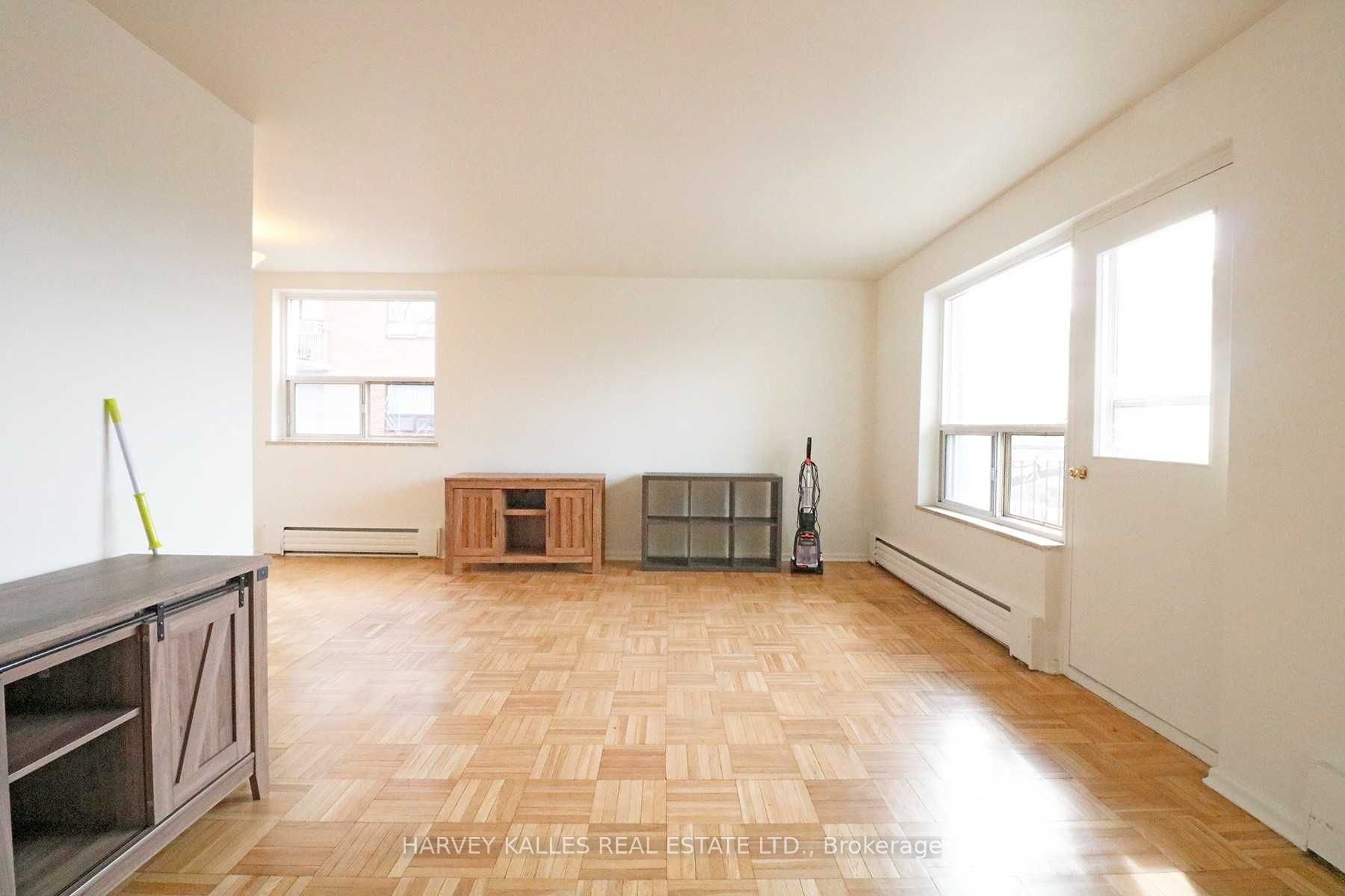 1751 Victoria Park Avenue 303, Toronto, ON M1R 1S1 photo 5