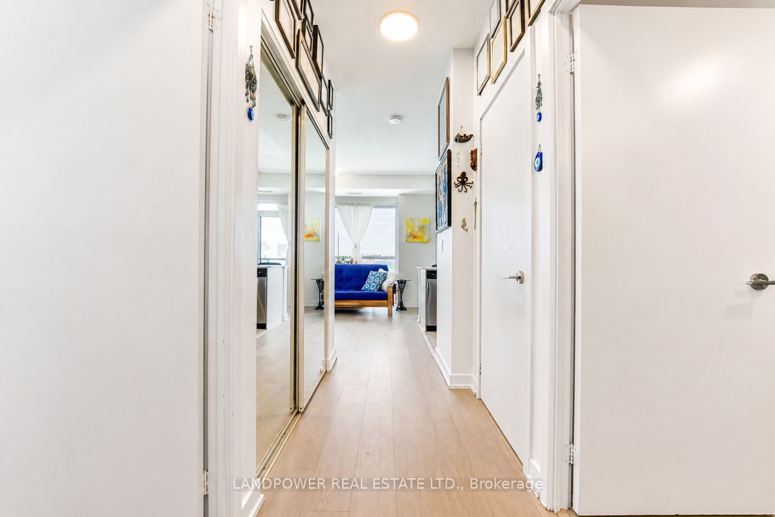 8 Trent Avenue 824, Toronto, ON M4C 5C6 photo 2