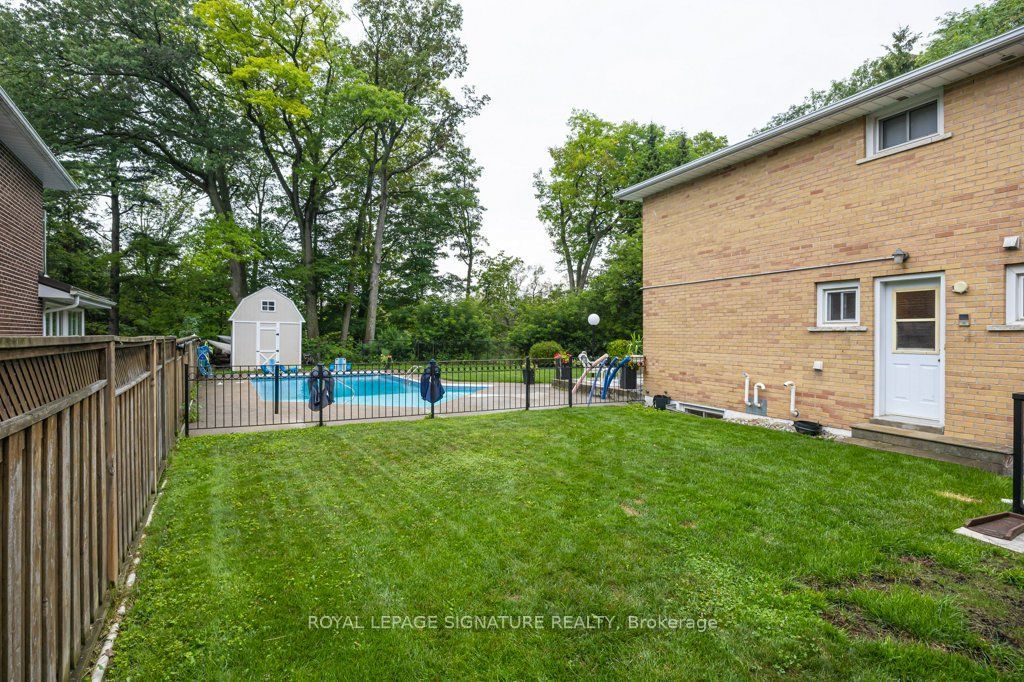 40 Holmcrest Trail, Toronto, ON M1C 1V5 photo 3