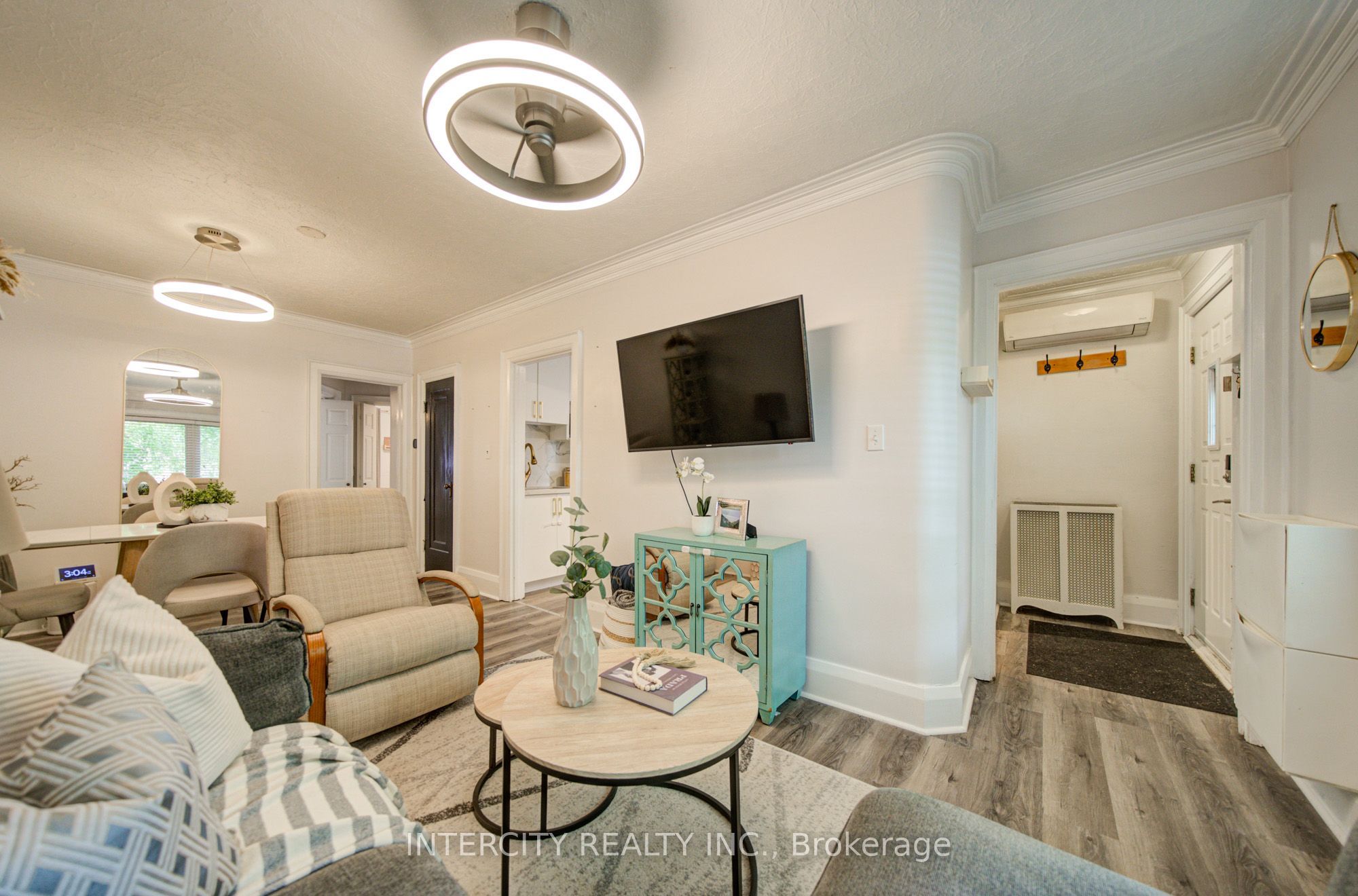 256 Blantyre Avenue, Toronto, ON M1N 2S1 photo 5