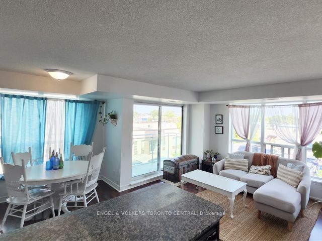 60 Fairfax Crescent 330, Toronto, ON M1L 0E1 photo 3