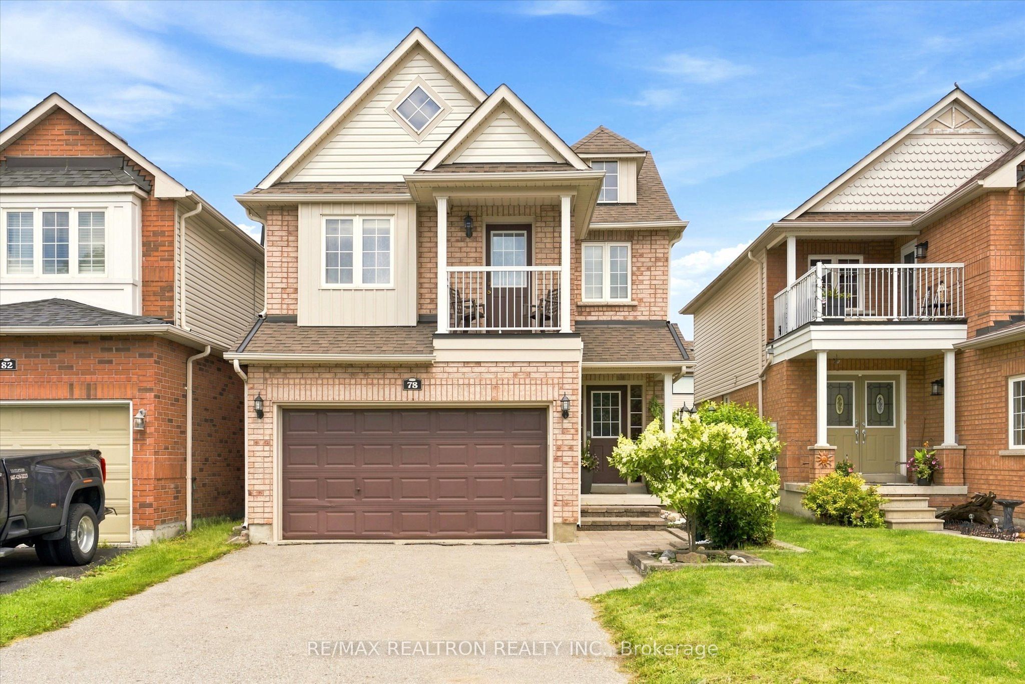 78 Hutton Place, Clarington, ON L1C 5K1 photo 2