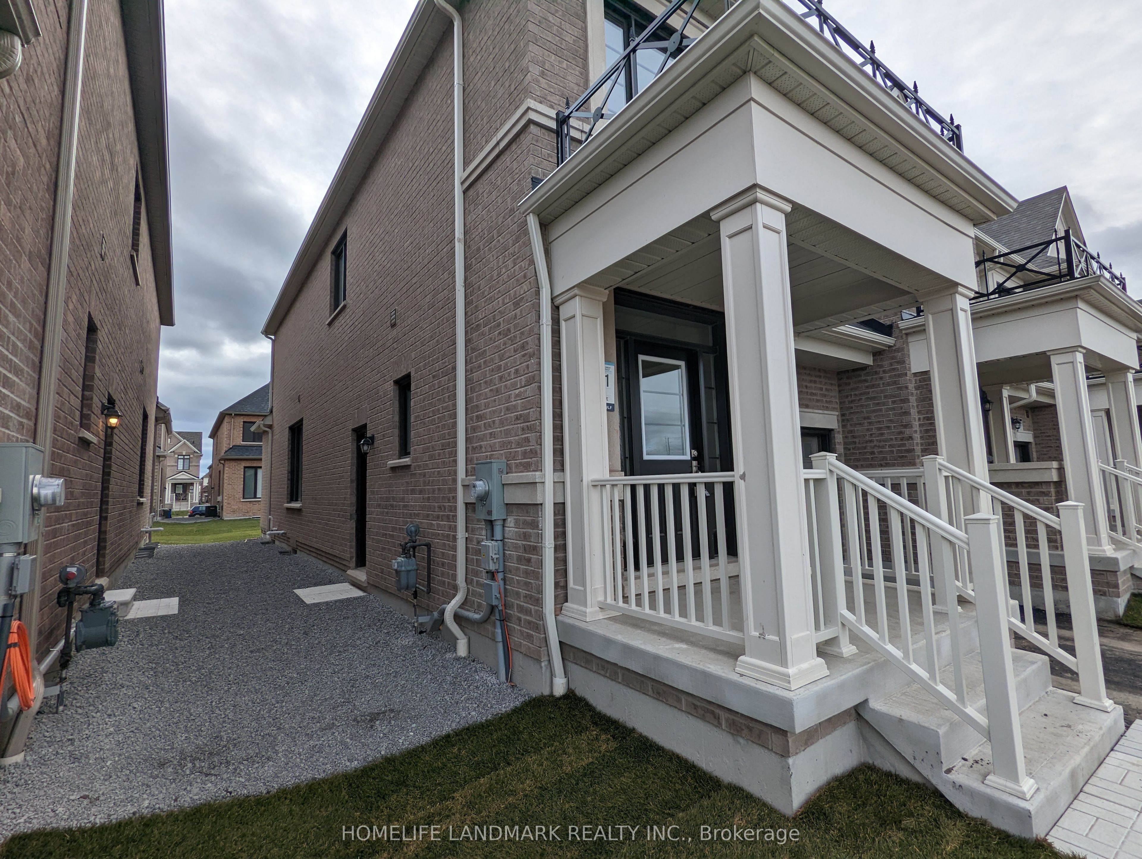 67 Laing Drive, Whitby, ON L1P 0N6