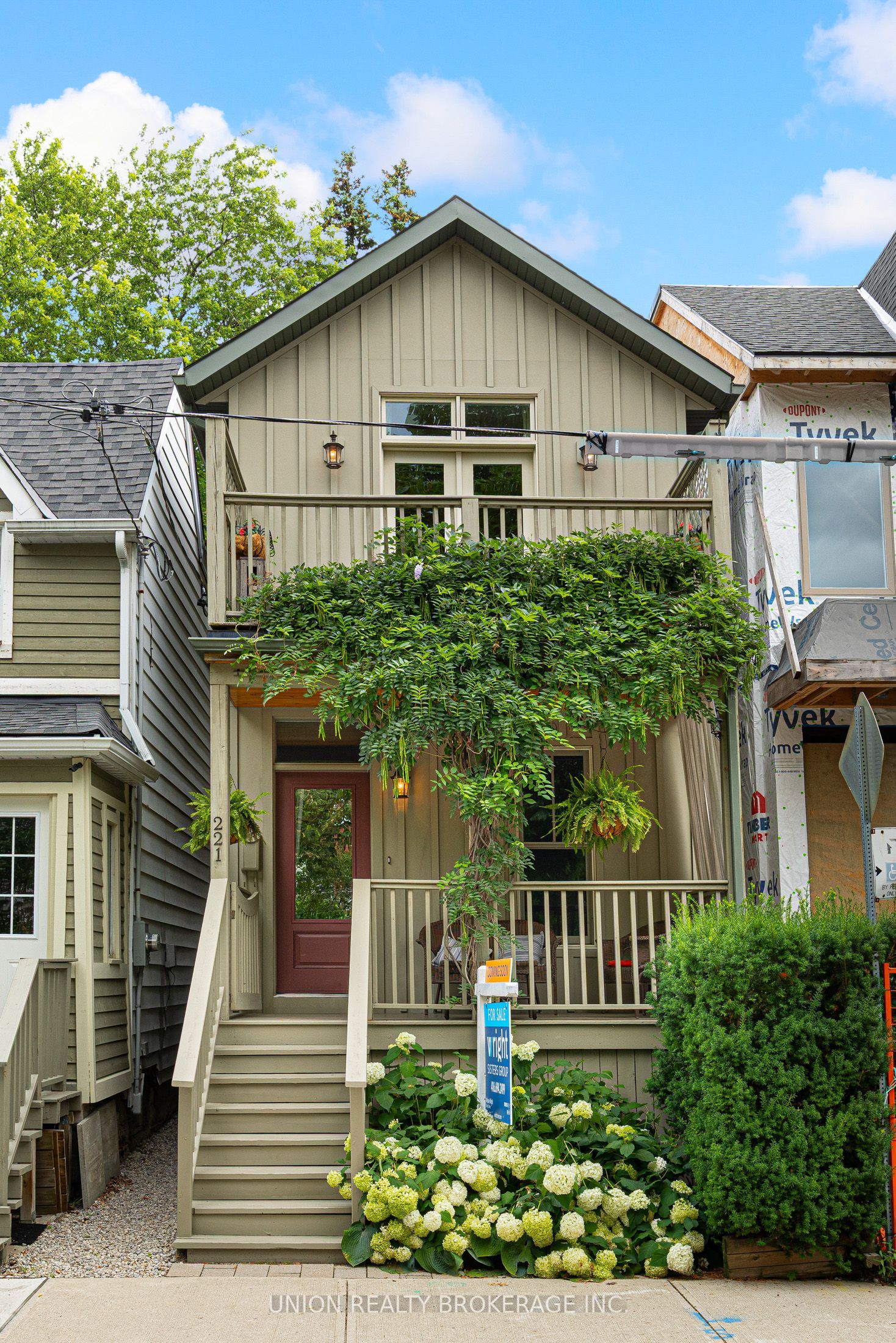 221 Craven Road, Toronto, ON M4L 2Z5