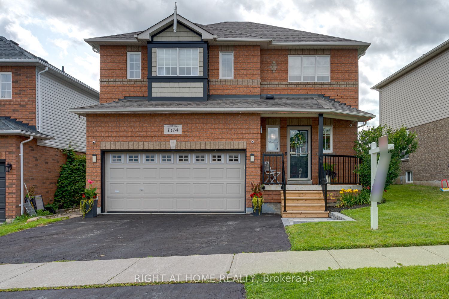 104 Calwell Drive, Scugog, ON L9L 1T7