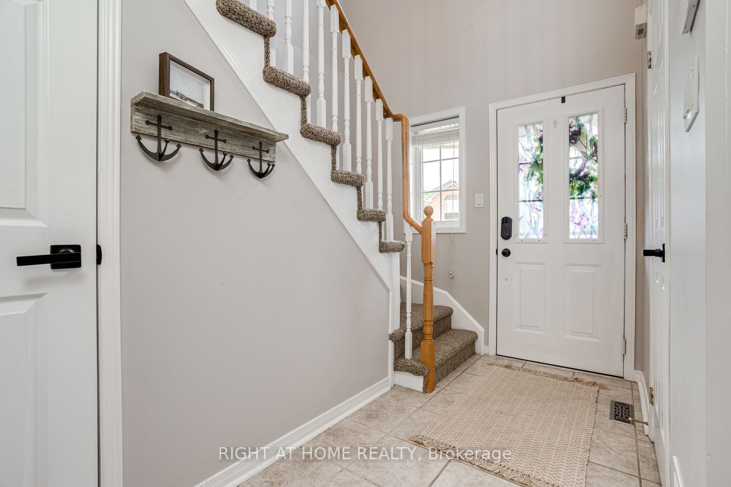 104 Calwell Drive, Scugog, ON L9L 1T7 photo 2