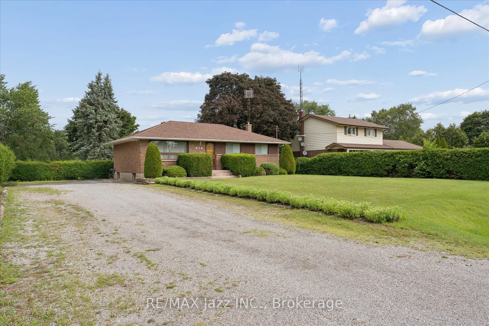 616 Bickle Drive, Oshawa, ON L1L 1B1 photo 3
