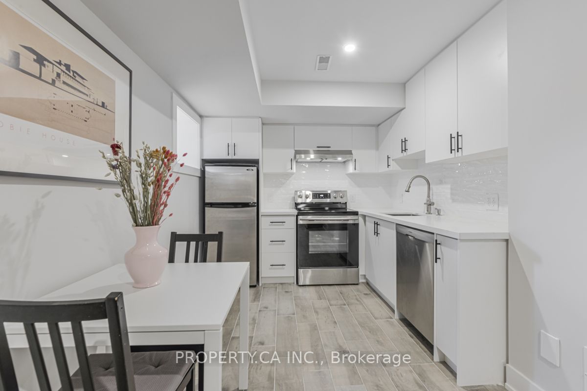 55 Glenshaw Crescent Basement, Toronto, ON M4B 2E1 photo 3