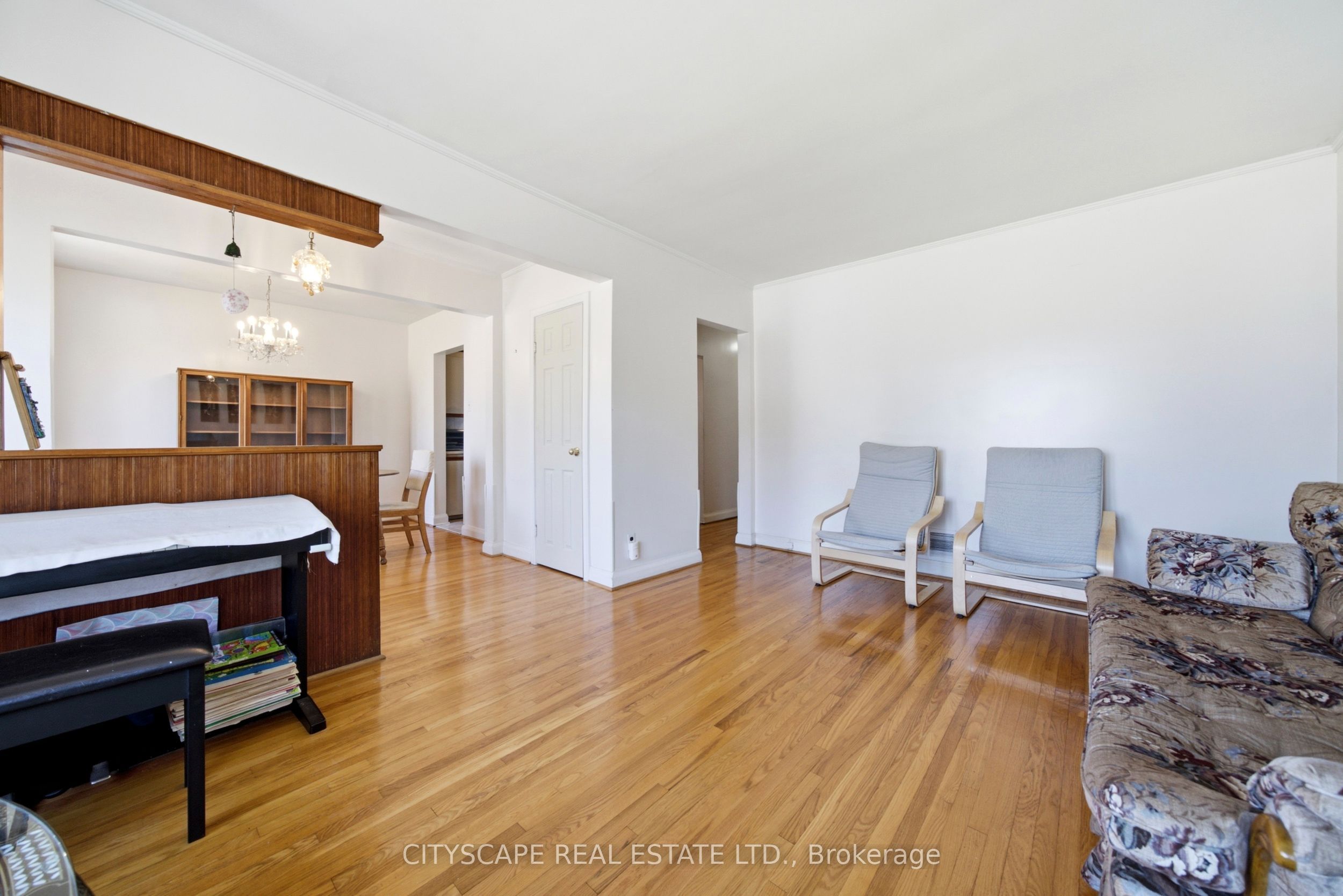 38 Marta Avenue, Toronto, ON M1K 1V7 photo 3