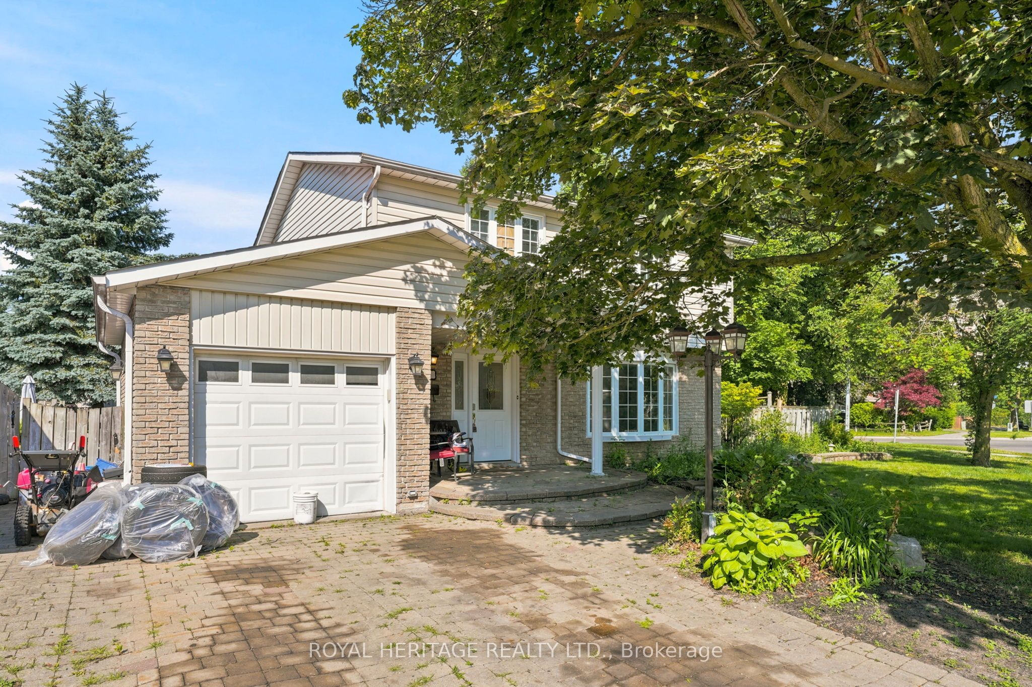 2 Belton Court, Whitby, ON L1N 5P1 photo 3