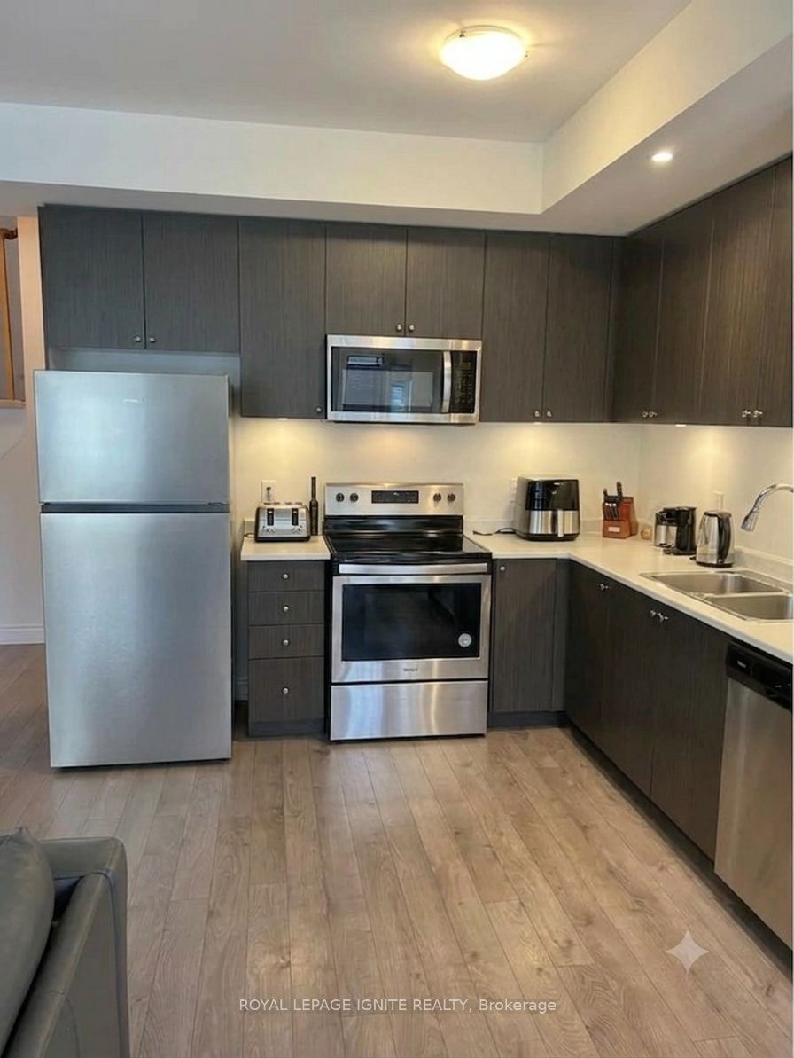 1555 Kingston Road 420, Pickering, ON L1V 0E9 photo 3