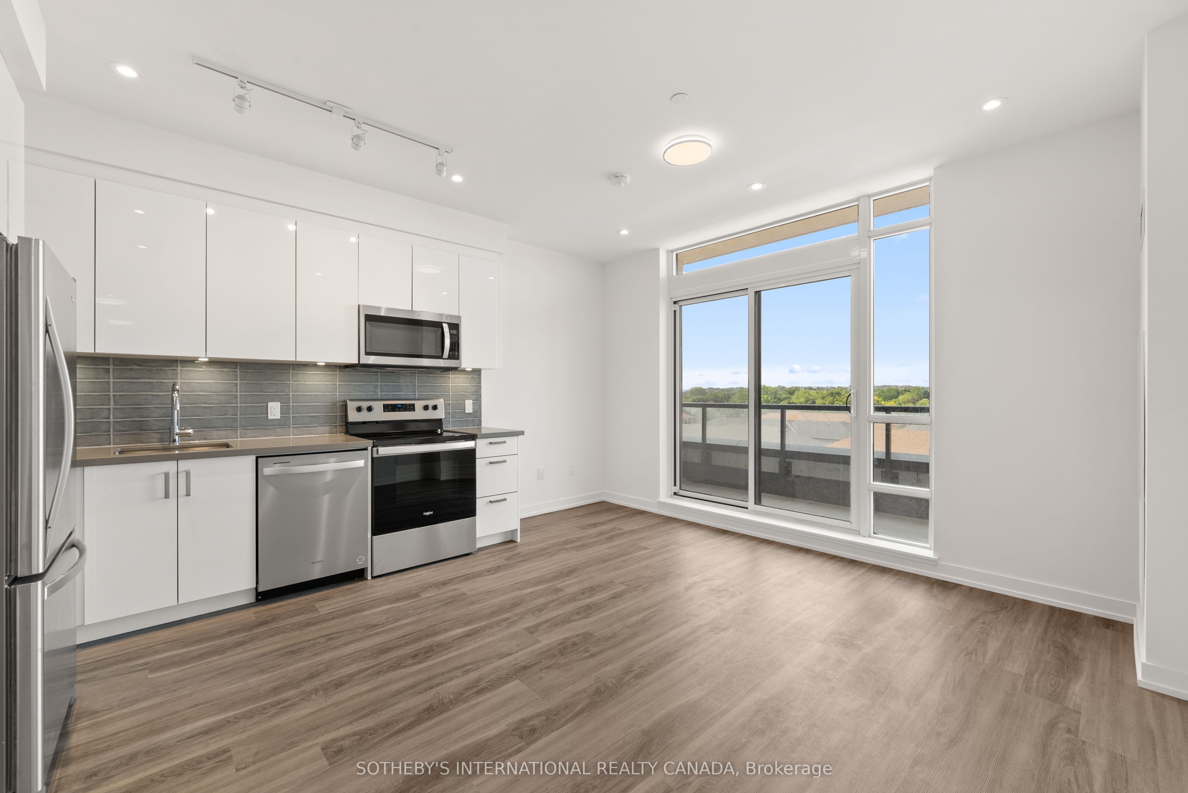 1010 Dundas Street E PH 20, Whitby, ON L1N 0L6 photo 2