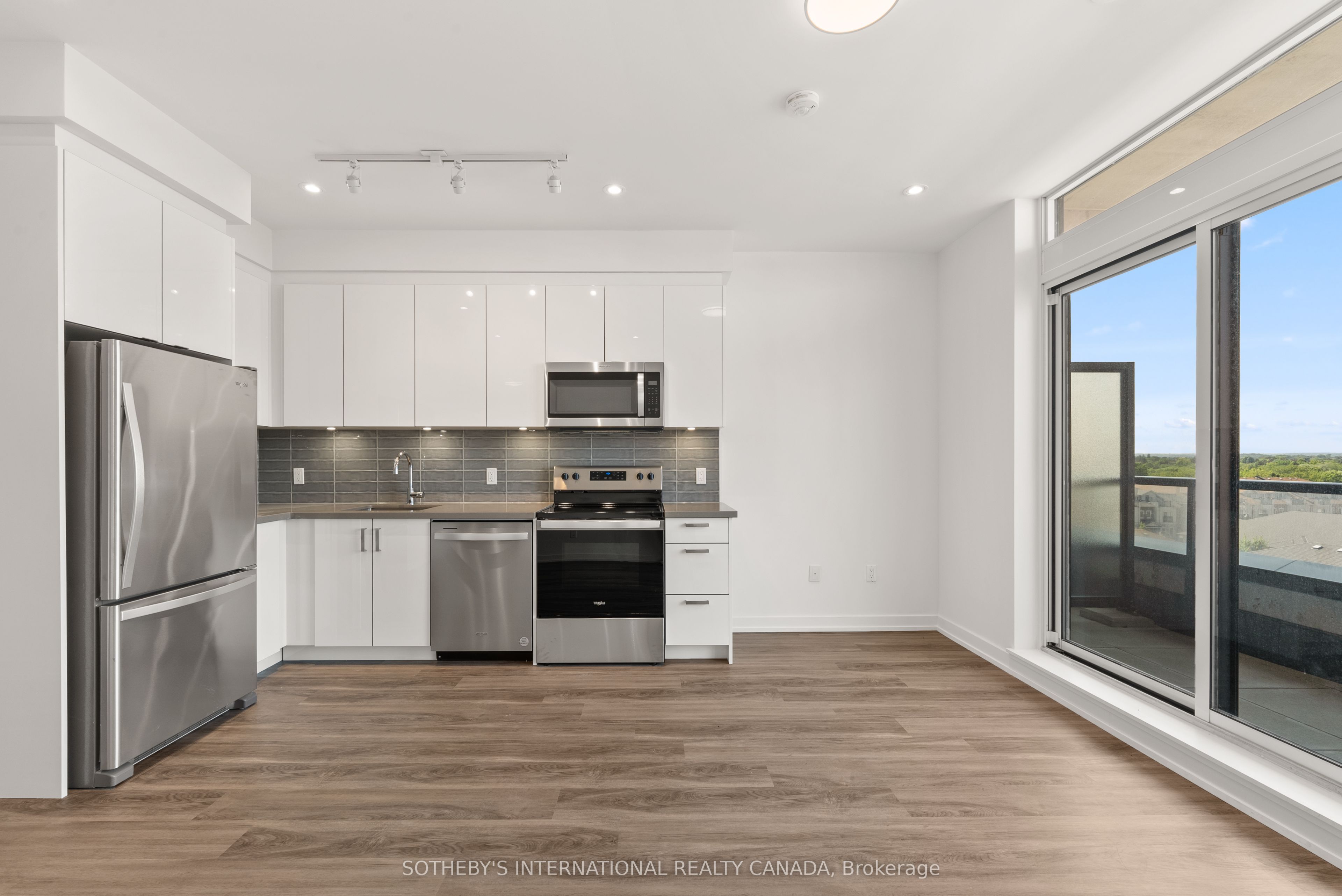1010 Dundas Street E PH 20, Whitby, ON L1N 0L6 photo 3