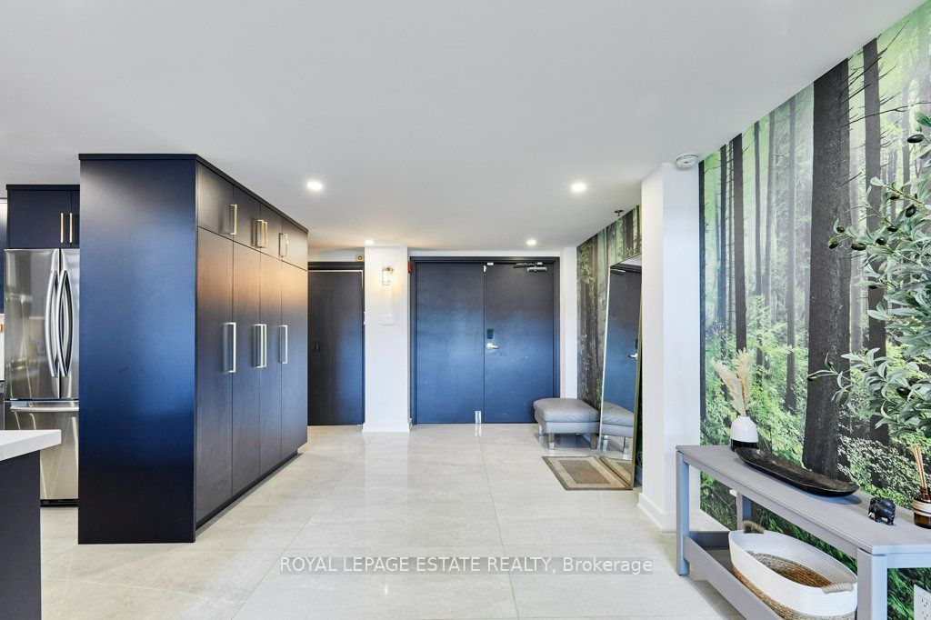 1173 Dundas Street E 217, Toronto, ON M4M 3P1 photo 2