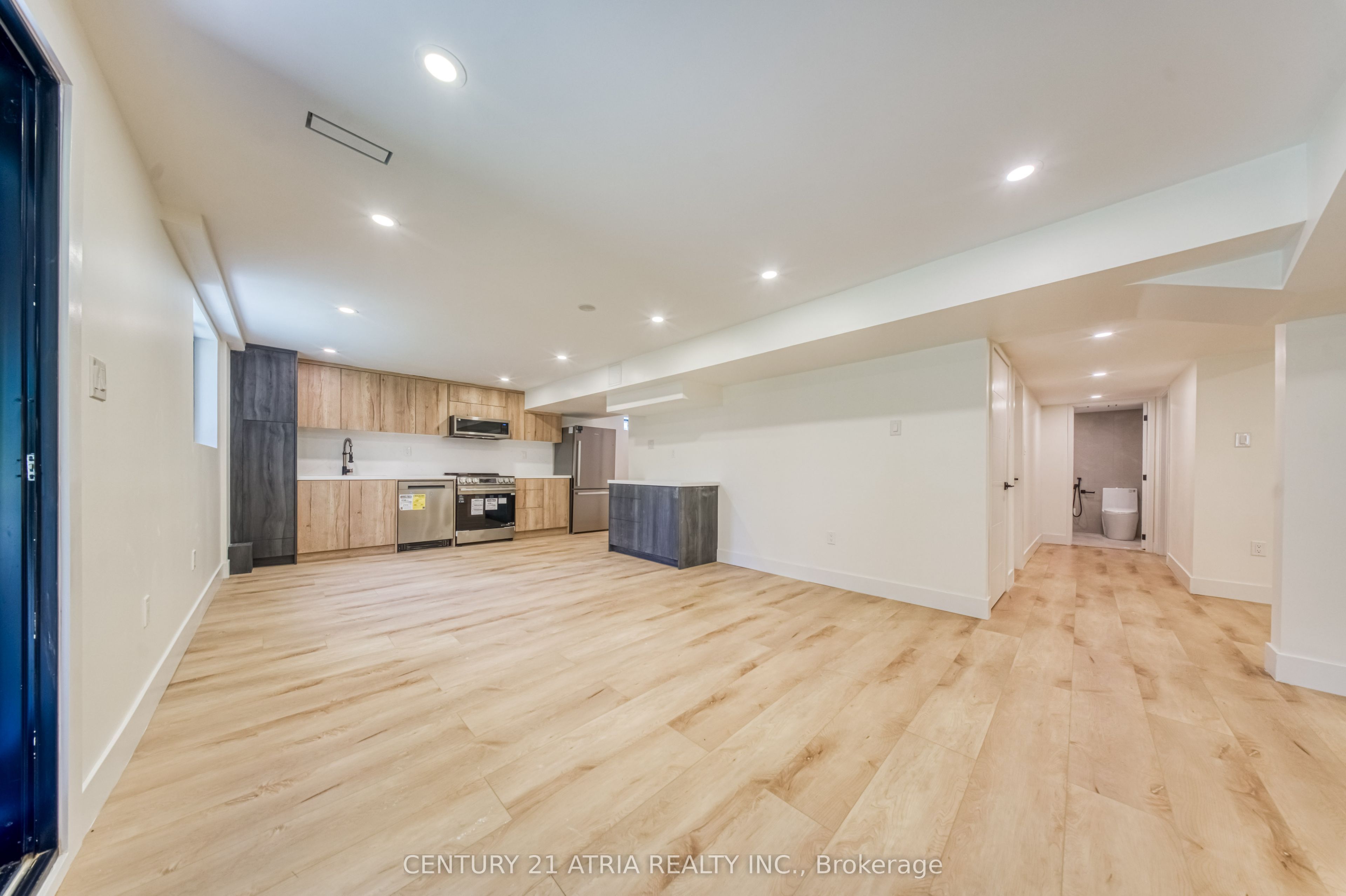 1618 Dellbrook Avenue Bsmt, Pickering, ON L1X 2M7 photo 5