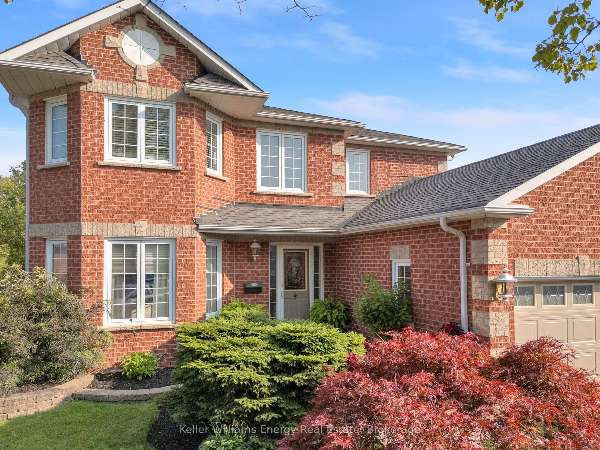 35 Living Court, Clarington, ON L1E 2V6 photo 2