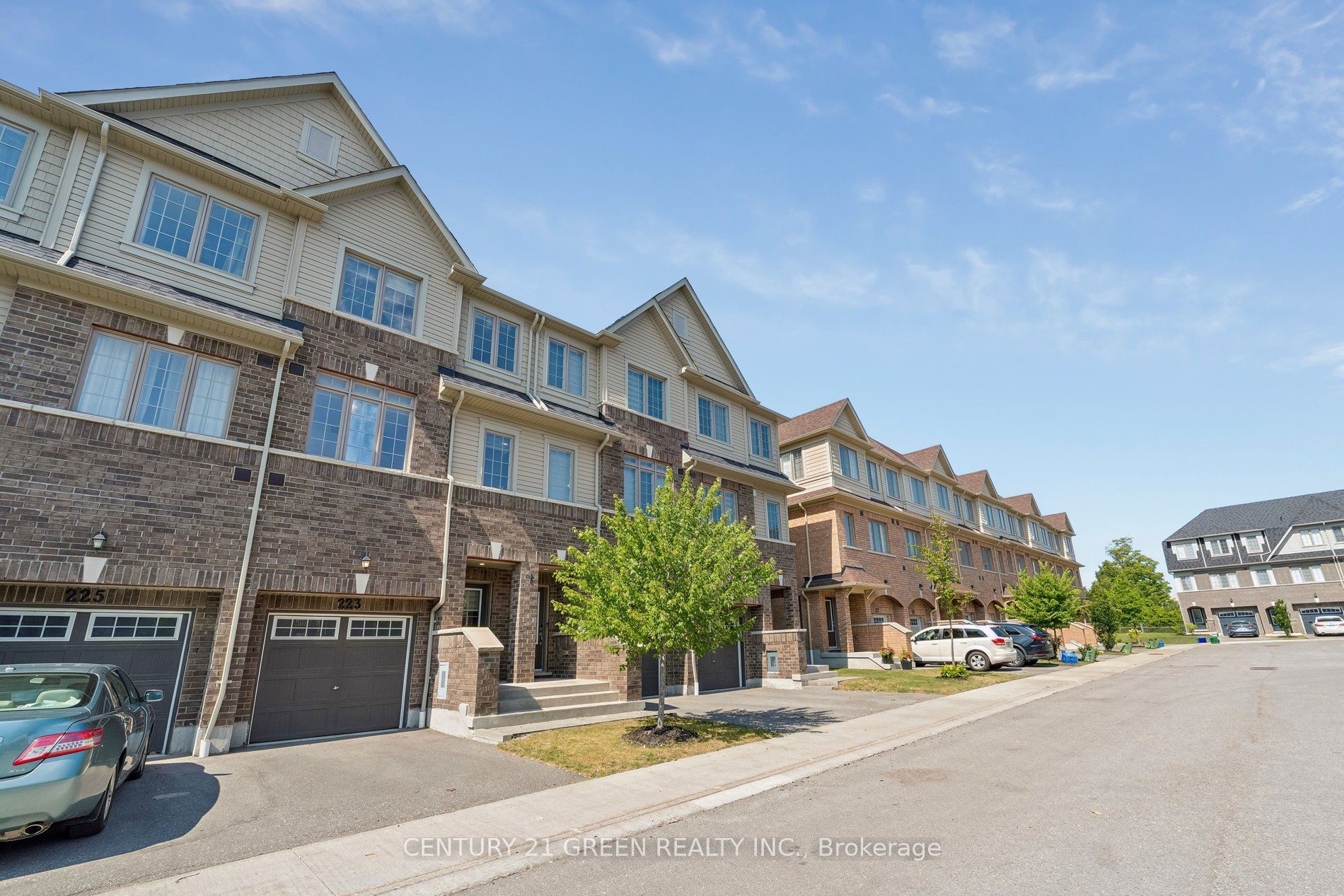 223 Danzatore Path, Oshawa, ON L1L 0P9 photo 2