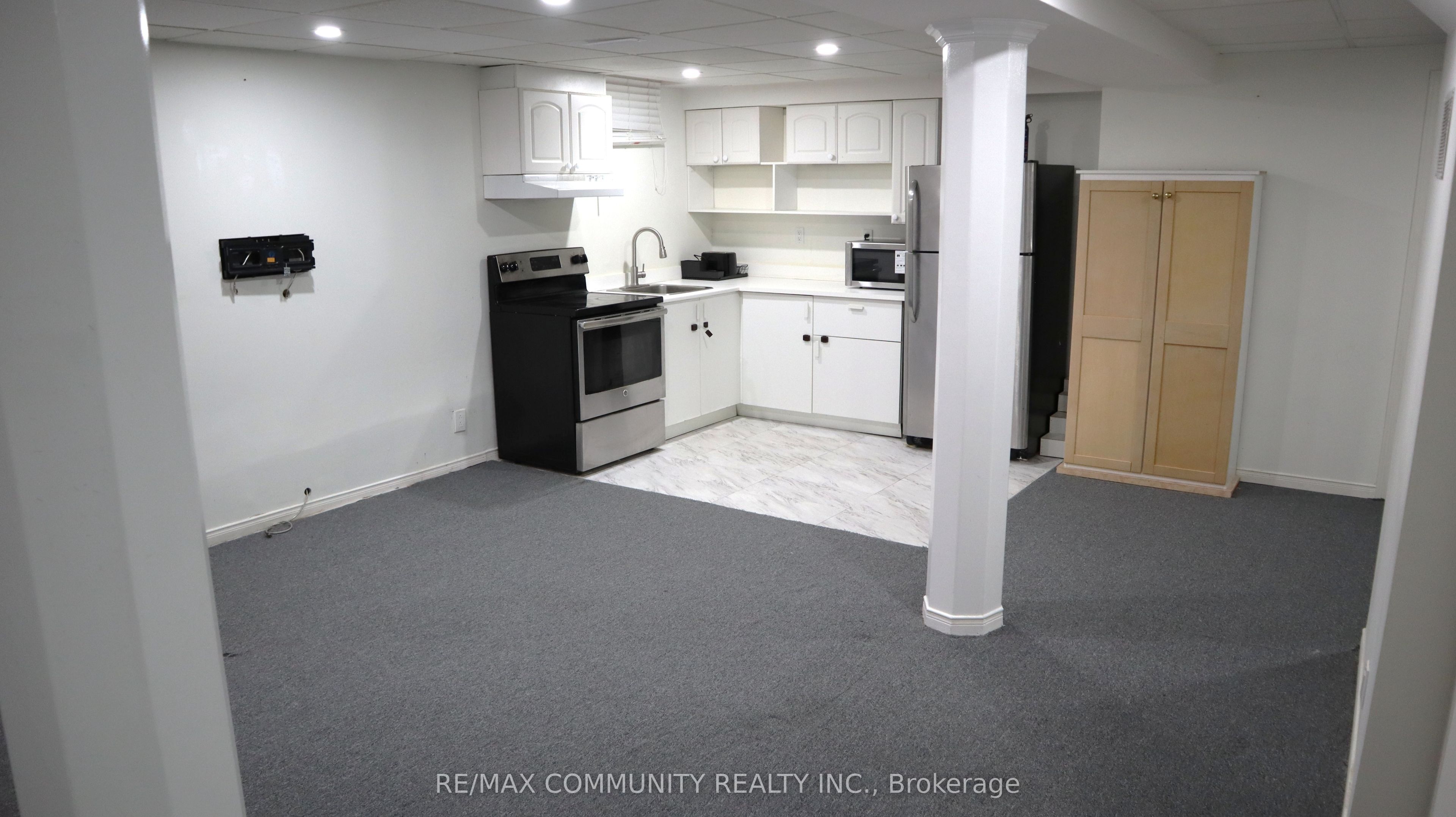 1556 Dellbrook Avenue Basement, Pickering, ON L1X 2L6