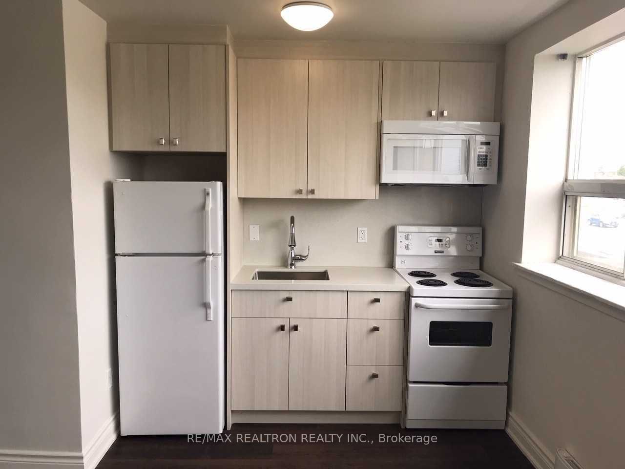 1985 Lawrence Avenue E 1, Toronto, ON M1R 2Z2 photo 3