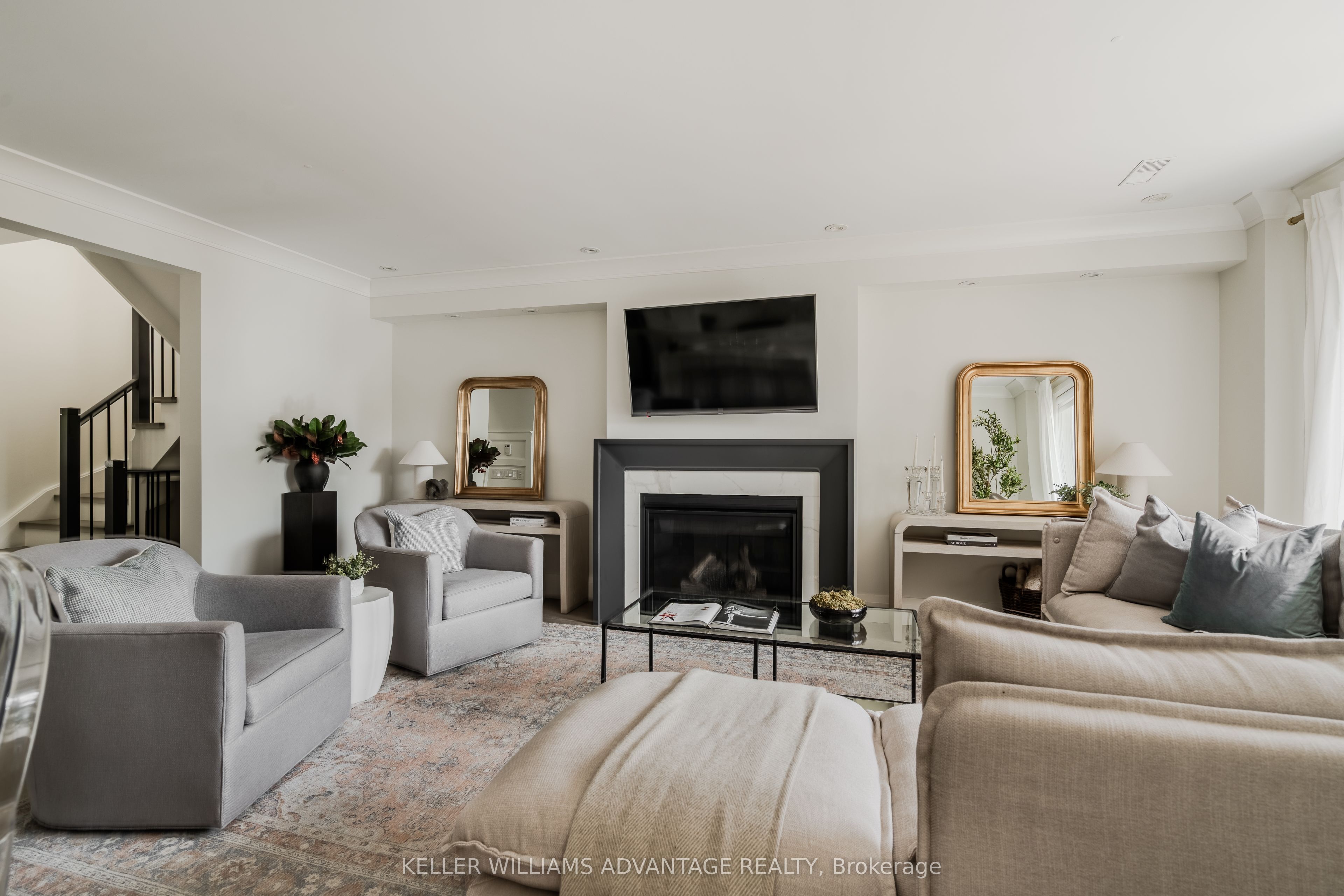 35 Duart Park Road, Toronto, ON M4E 1J3 photo 3