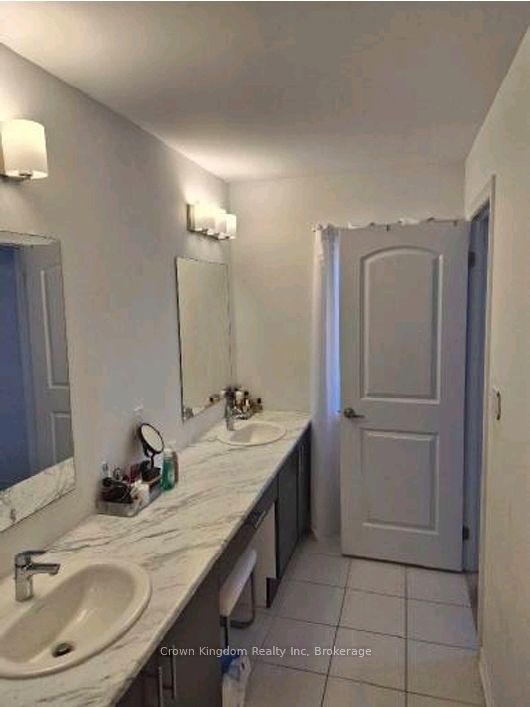 2028 Cameron Lott Crescent, Oshawa, ON L1L 0S1 photo 4