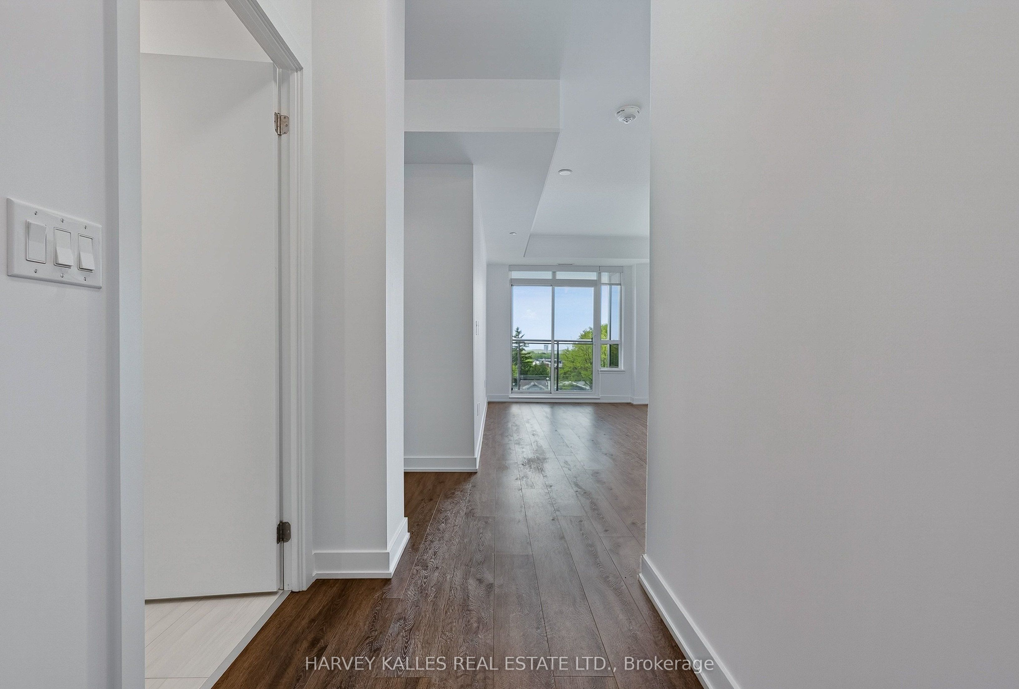 630 Greenwood Avenue 503, Toronto, ON M4J 0A8 photo 5