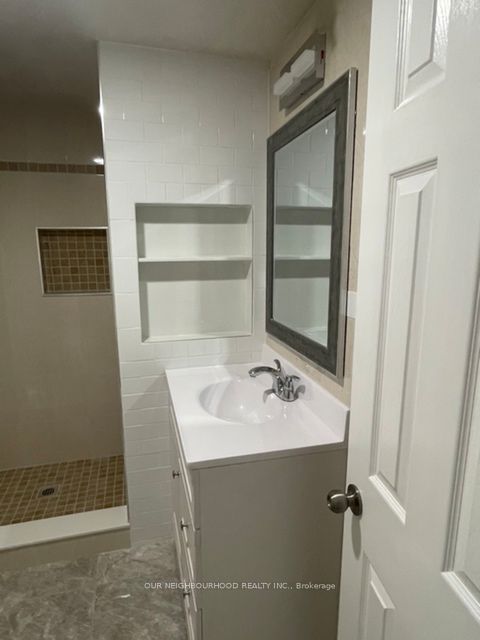 437 Fernhill Boulevard B, Oshawa, ON L1J 5J6 photo 5