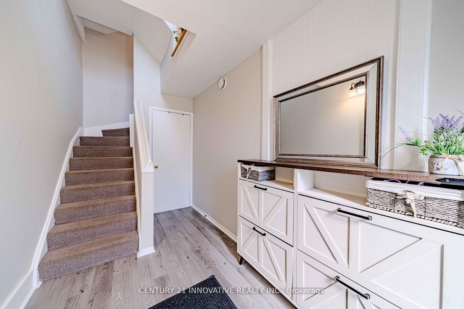 35 The Bridle Path, Clarington, ON L1C 3W1 photo 4