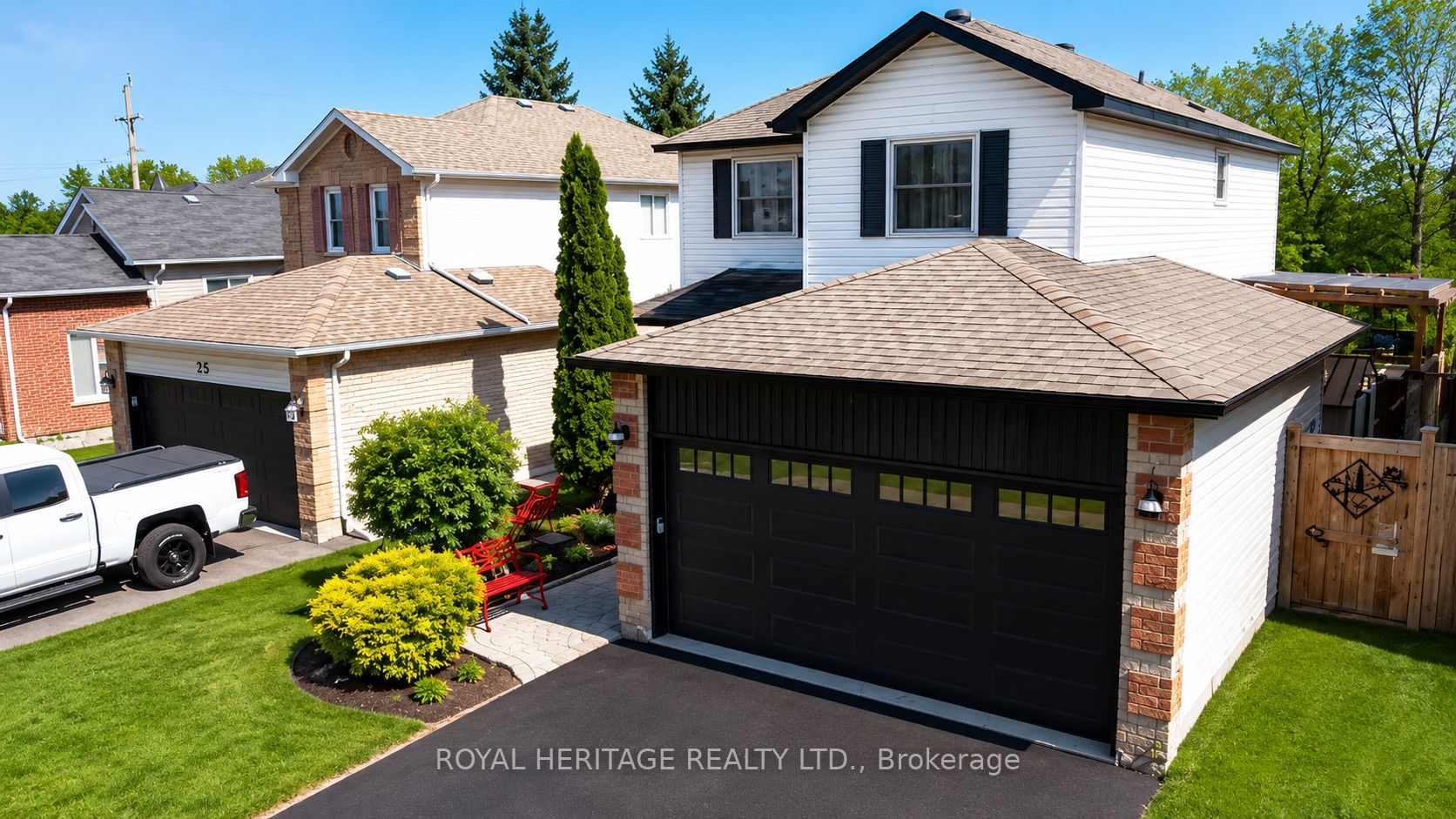 23 Hooper Square, Clarington, ON L1C 4X7 photo 3