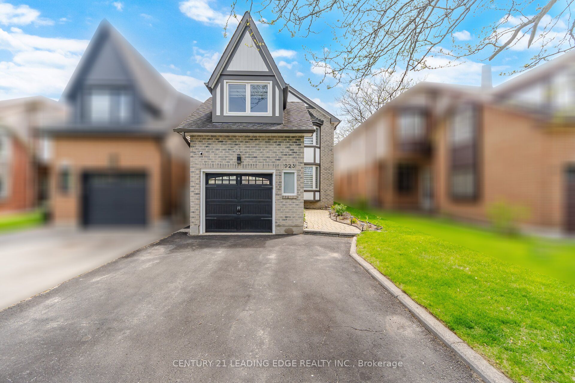 923 Redbird Crescent, Pickering, ON L1V 5K8