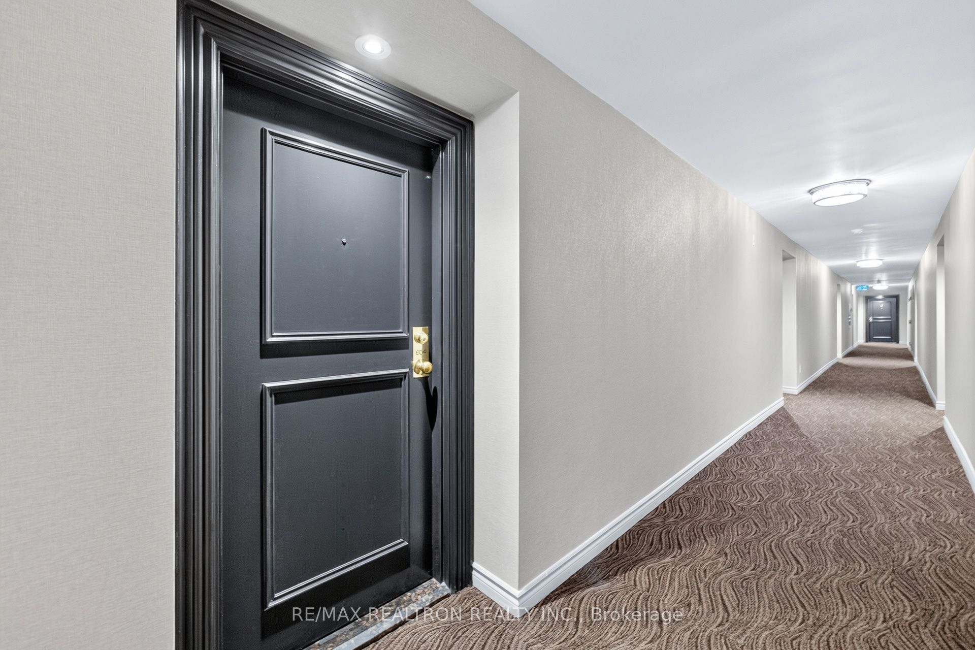 4 Park VISTA Crescent 604, Toronto, ON M4B 3M8 photo 3