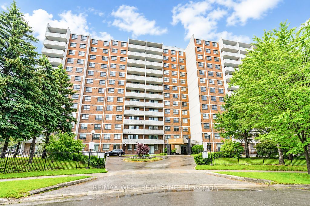 10 Stonehill Court 907, Toronto, ON M1W 2X8