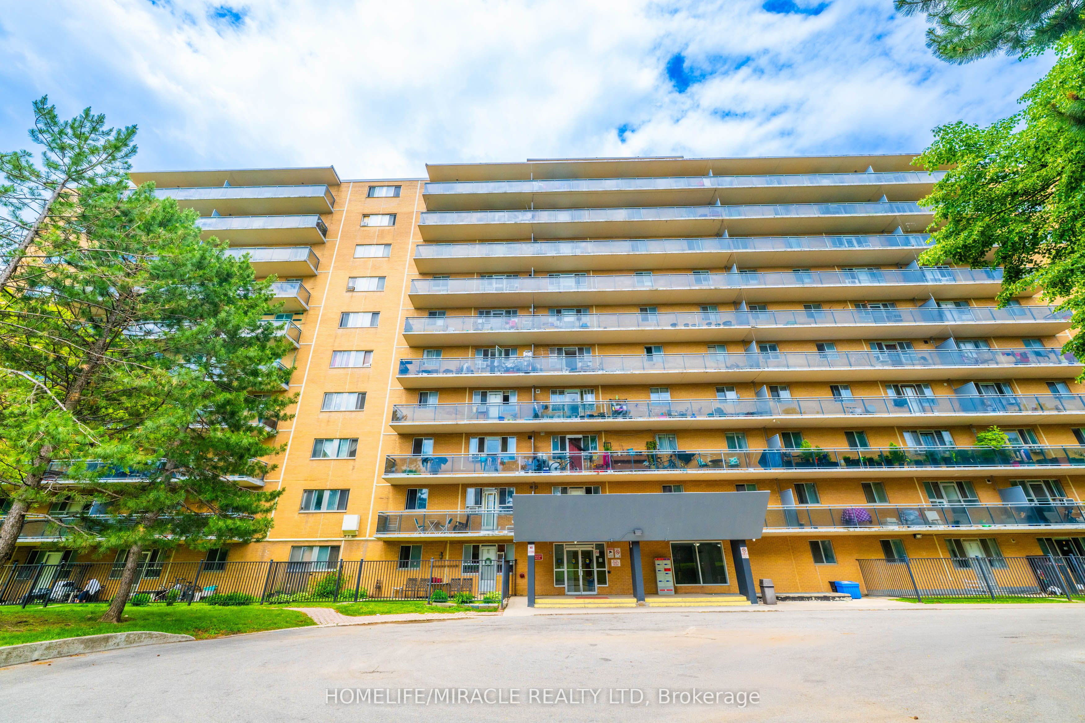100 Dundalk Drive 707, Toronto, ON M1P 4V2