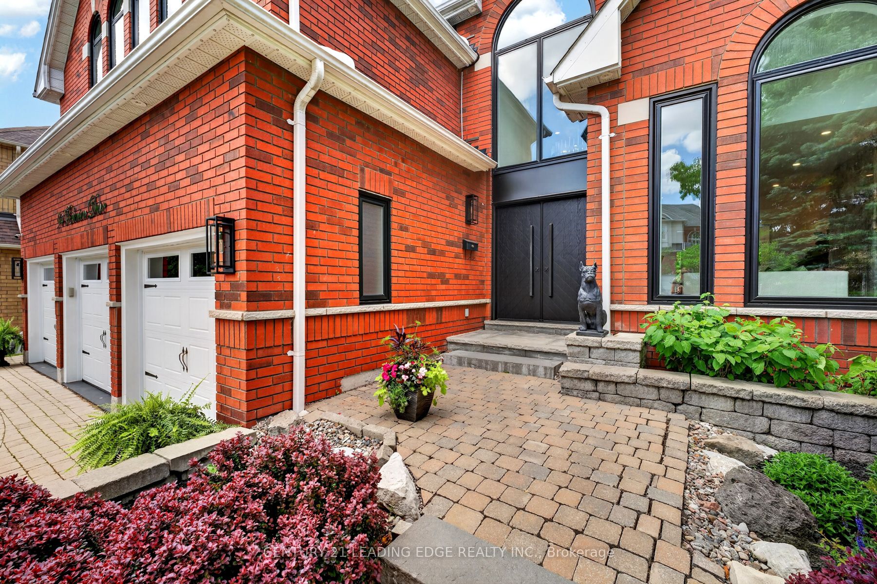 94 Roberson Drive, Ajax, ON L1T 3Z6 photo 4