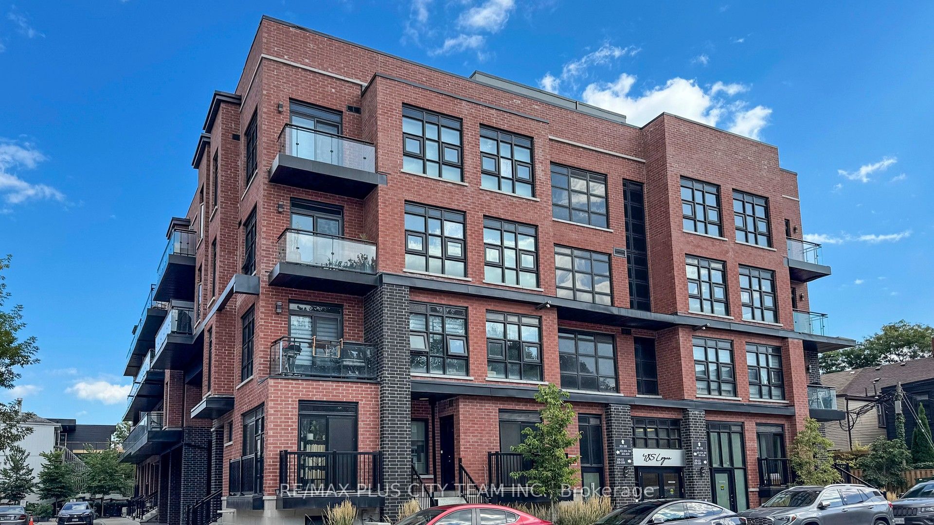 485 Logan Avenue 209, Toronto, ON M4M 2P5