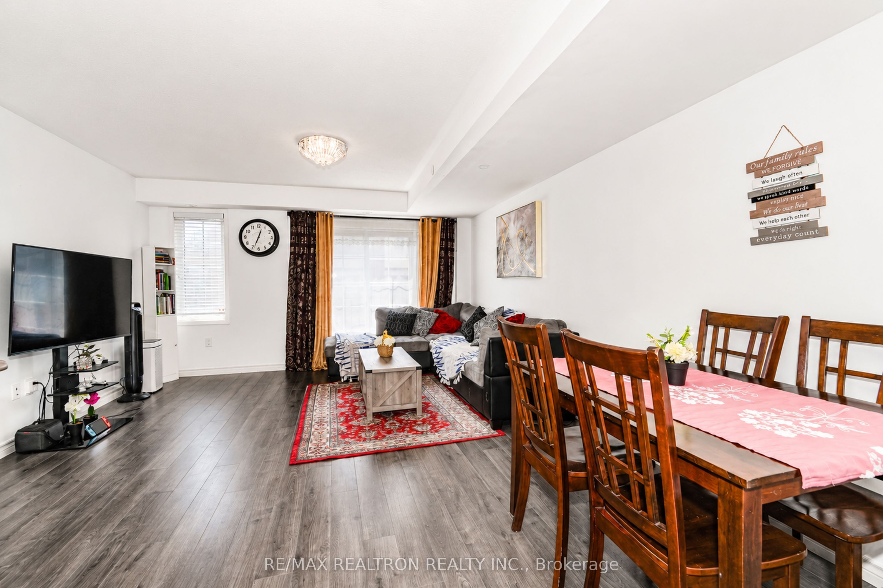 34 Glenstal Path, Oshawa, ON L1L 0L2 photo 4