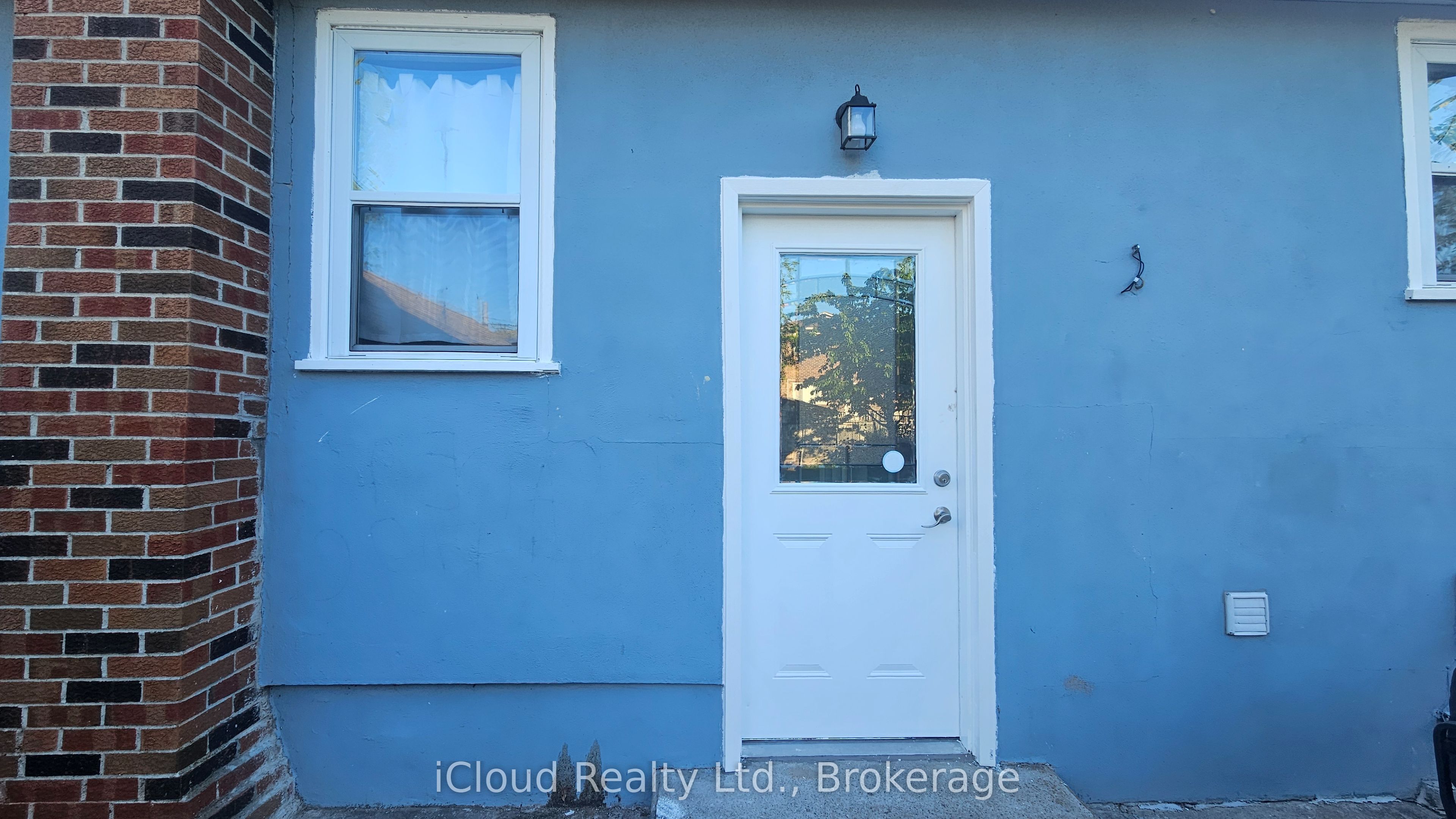 111 Bexhill Avenue Bsmnt, Toronto, ON M1L 3C2
